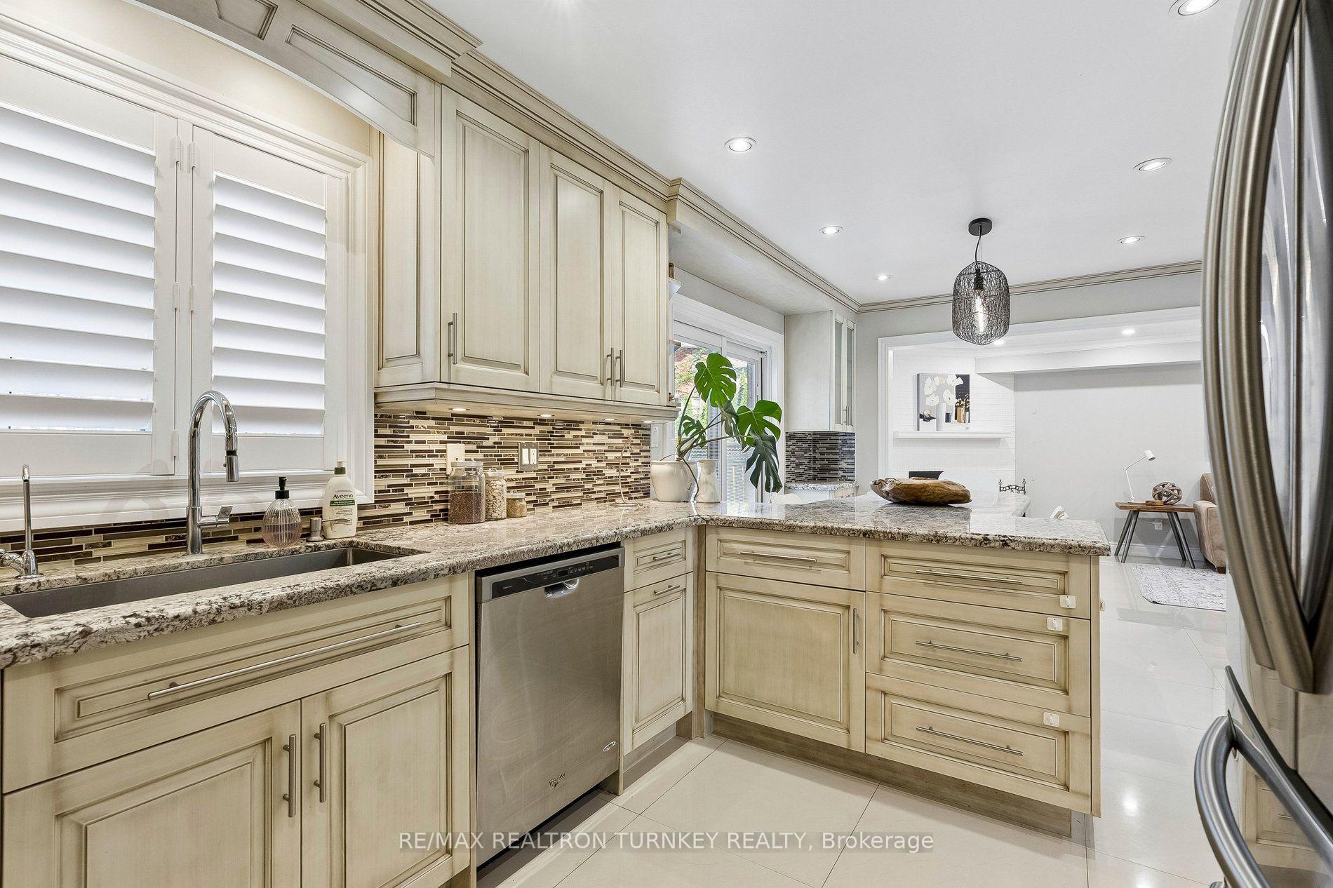 Photo 17 of 263 Chambers Crescent, Newmarket, Armitage — HOMEH