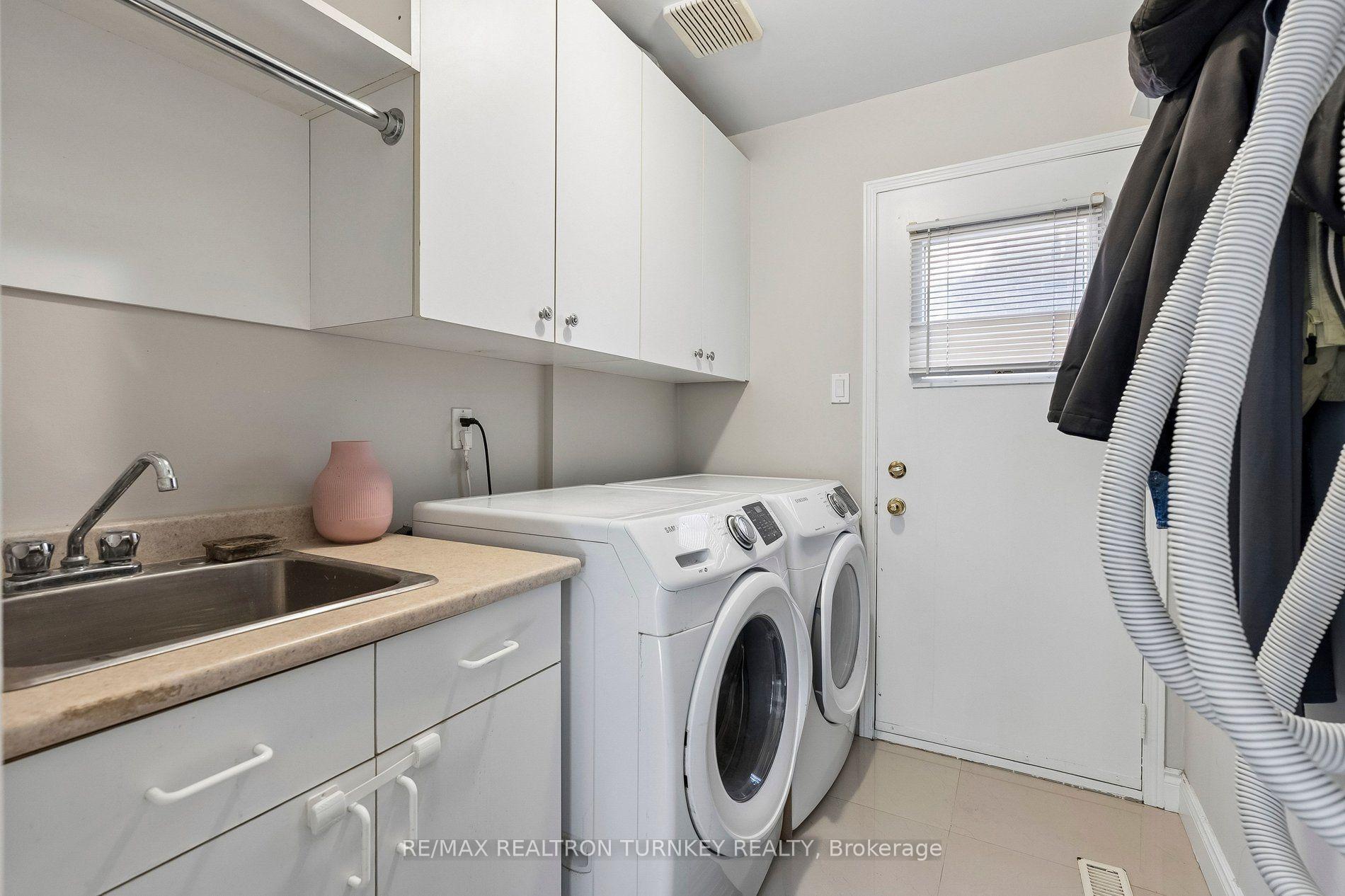 Photo 37 of 263 Chambers Crescent, Newmarket, Armitage — HOMEH