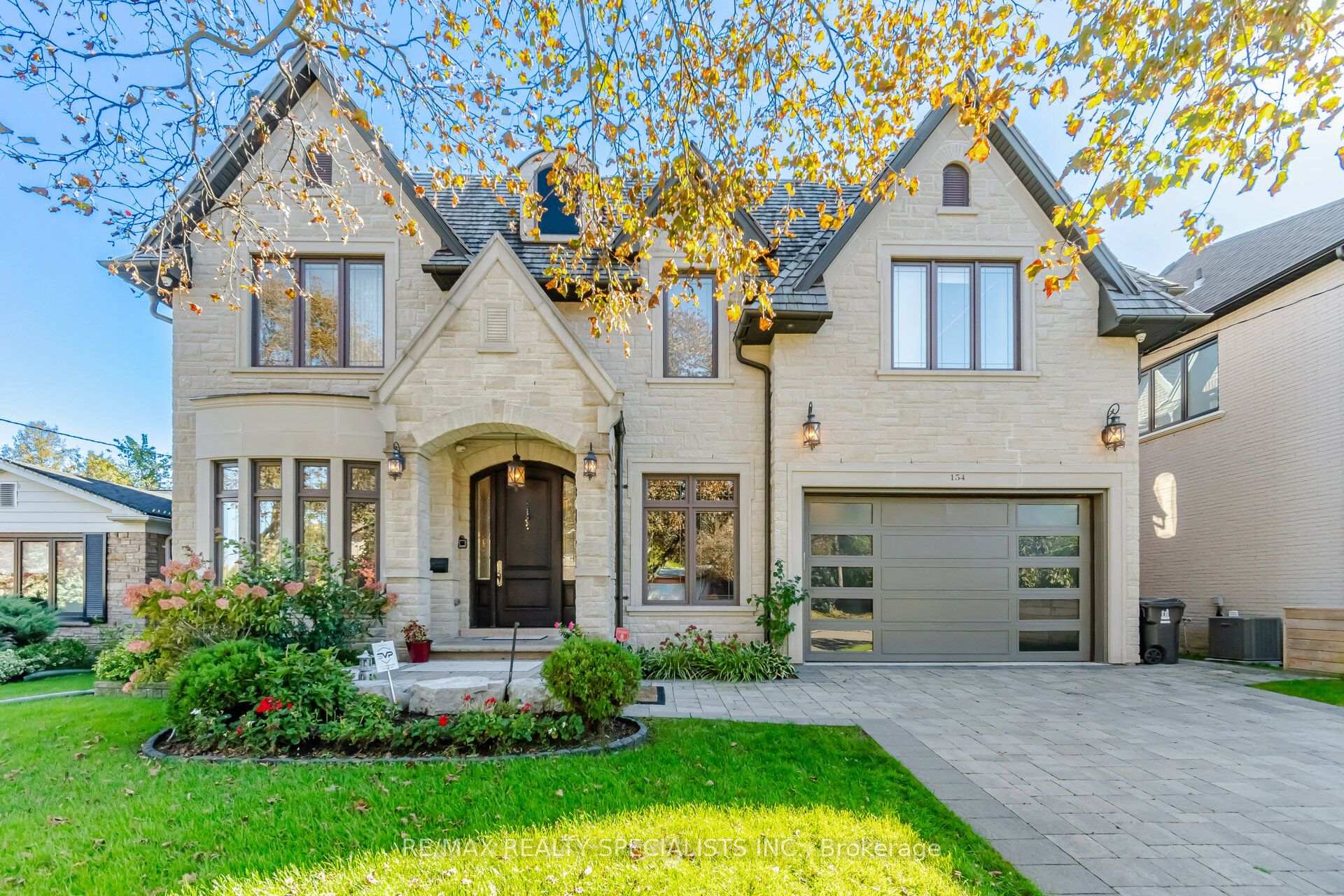 Photo of 154 Burbank Drive