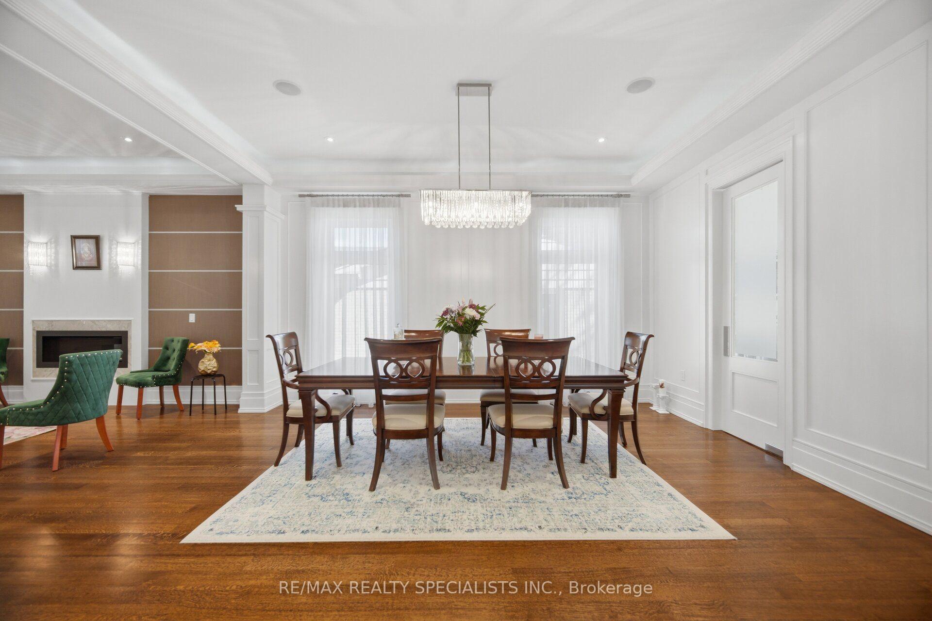 Photo 7 of 154 Burbank Drive, North York, Bayview Village — HOMEH