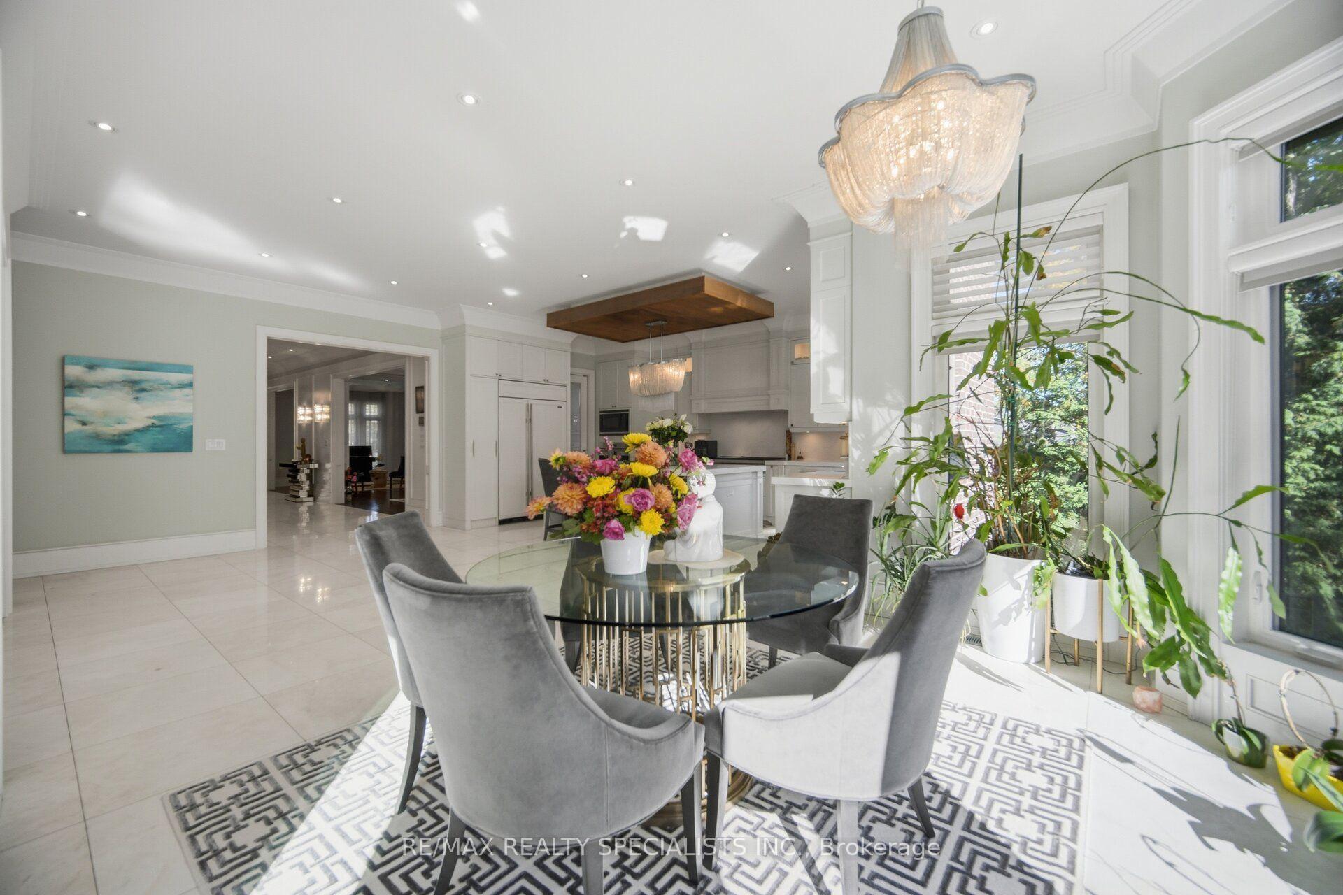 Photo 14 of 154 Burbank Drive, North York, Bayview Village — HOMEH