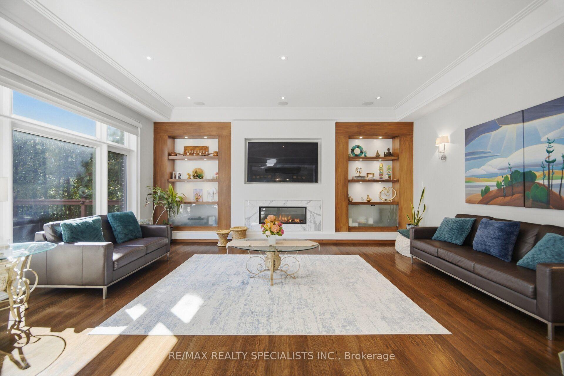 Photo 16 of 154 Burbank Drive, North York, Bayview Village — HOMEH