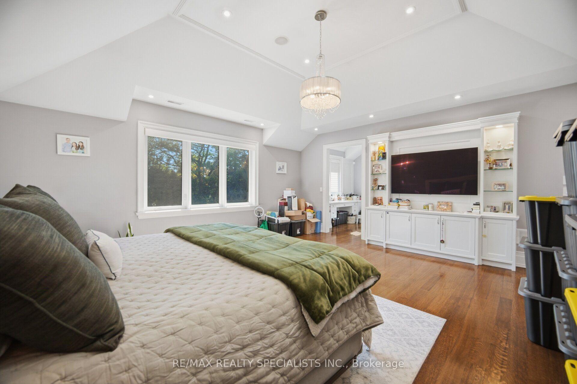Photo 27 of 154 Burbank Drive, North York, Bayview Village — HOMEH