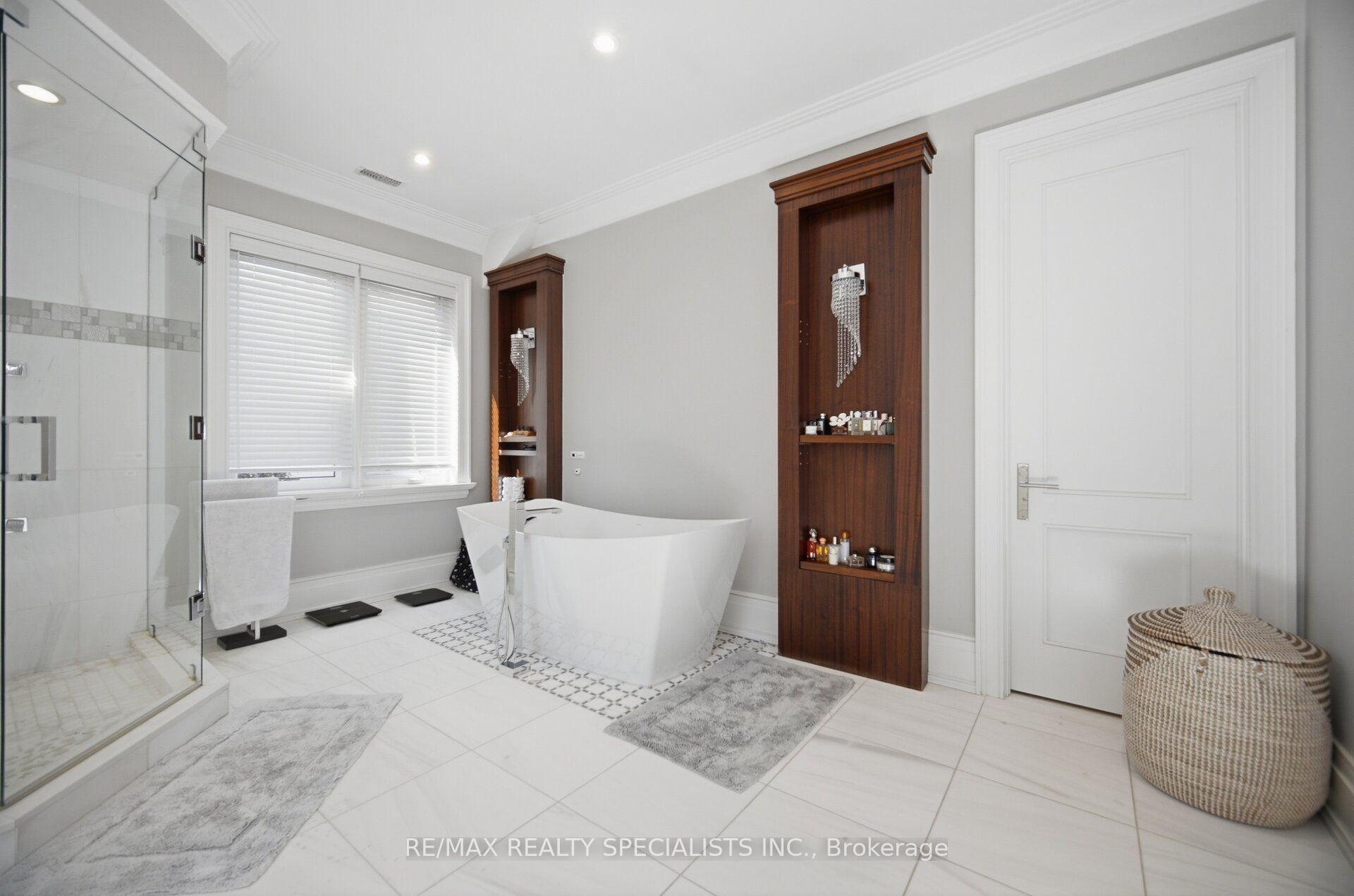 Photo 30 of 154 Burbank Drive, North York, Bayview Village — HOMEH