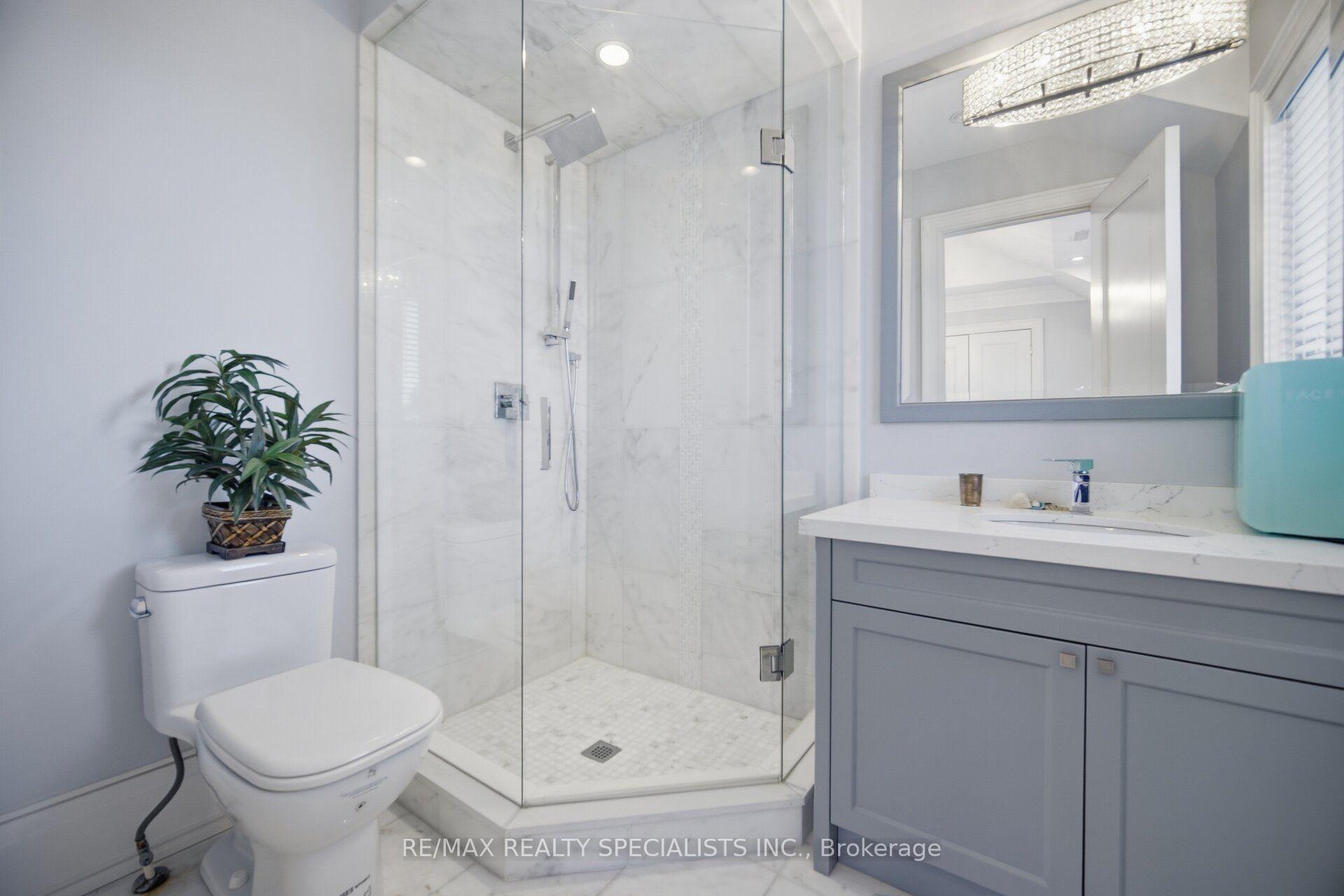 Photo 32 of 154 Burbank Drive, North York, Bayview Village — HOMEH