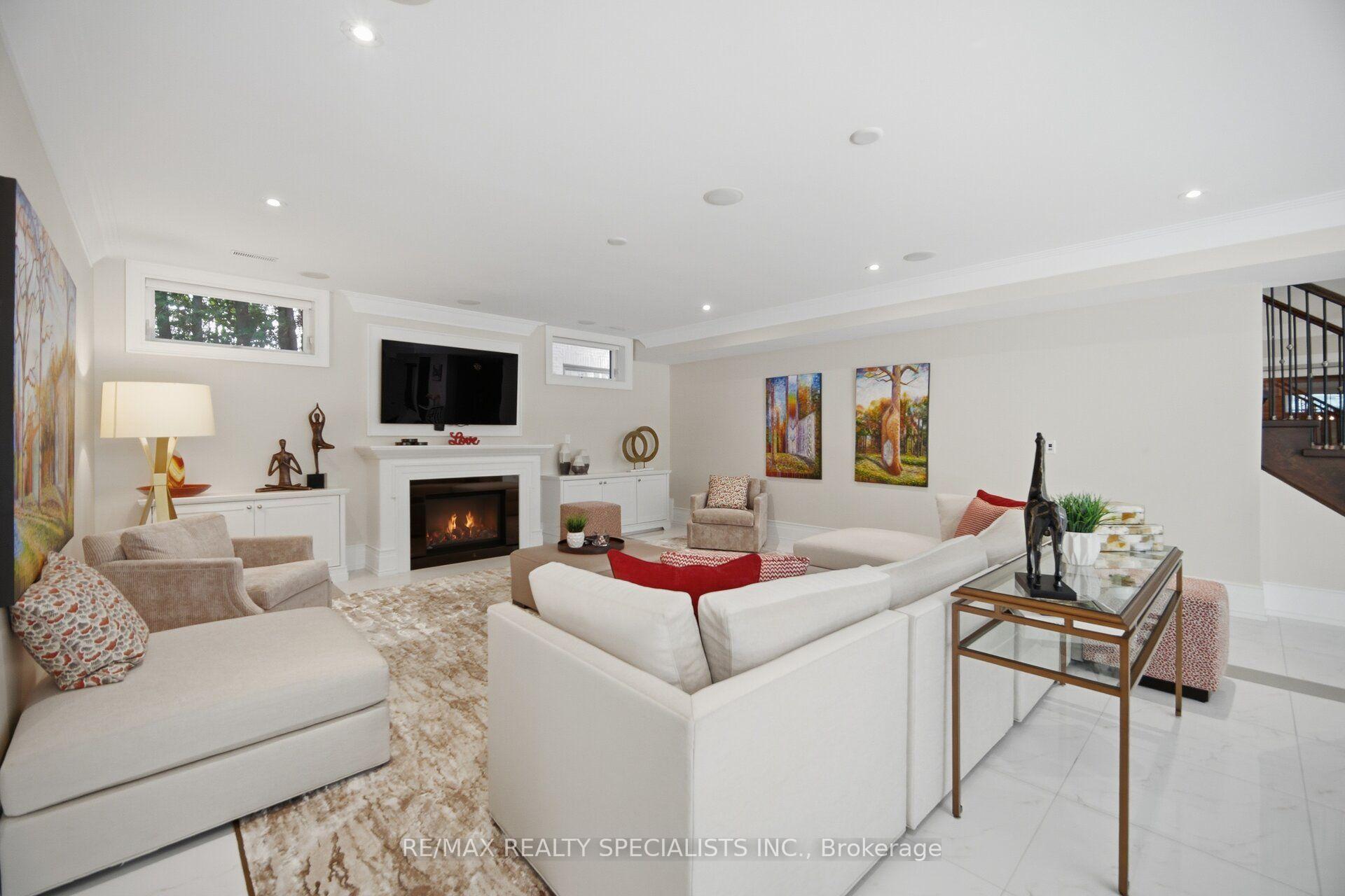 Photo 42 of 154 Burbank Drive, North York, Bayview Village — HOMEH