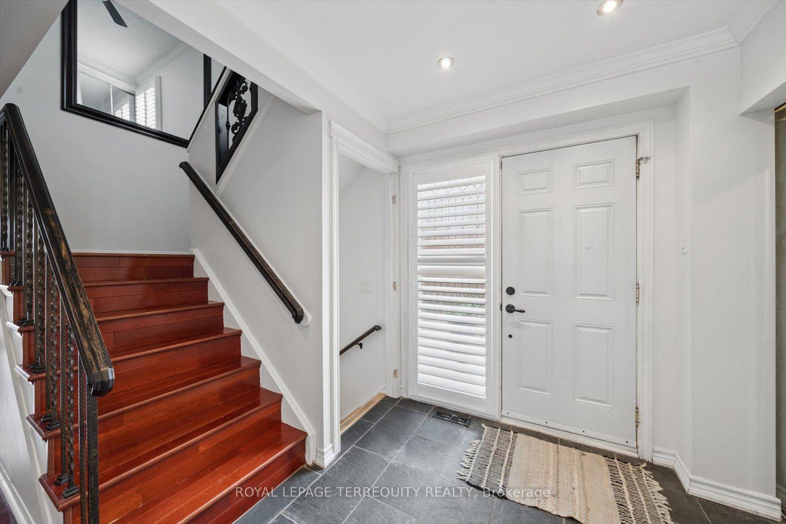 Photo 2 of 1825 Hyde Mill Crescent, Mississauga, Streetsville — HOMEH
