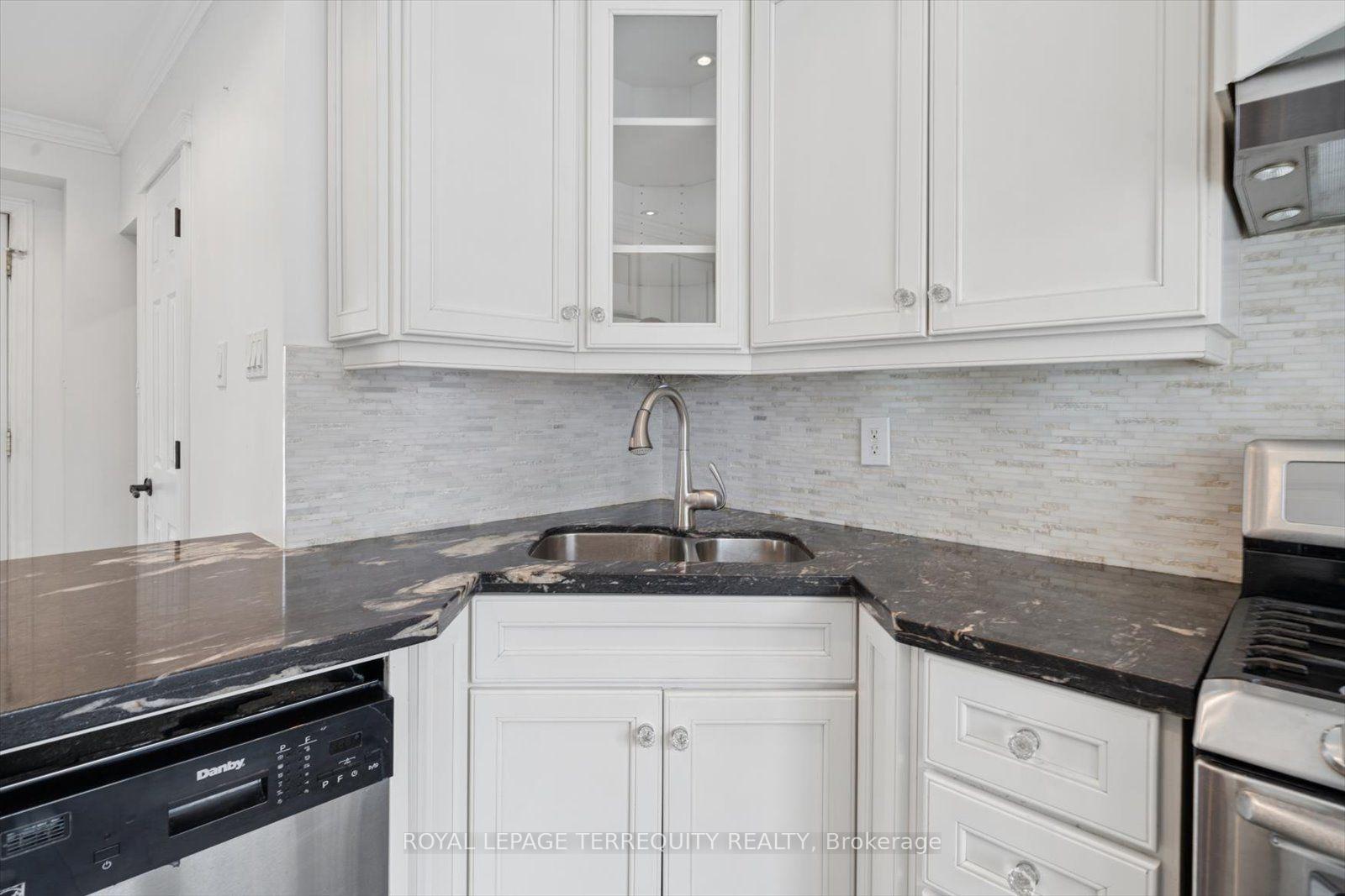 Photo 15 of 1825 Hyde Mill Crescent, Mississauga, Streetsville — HOMEH
