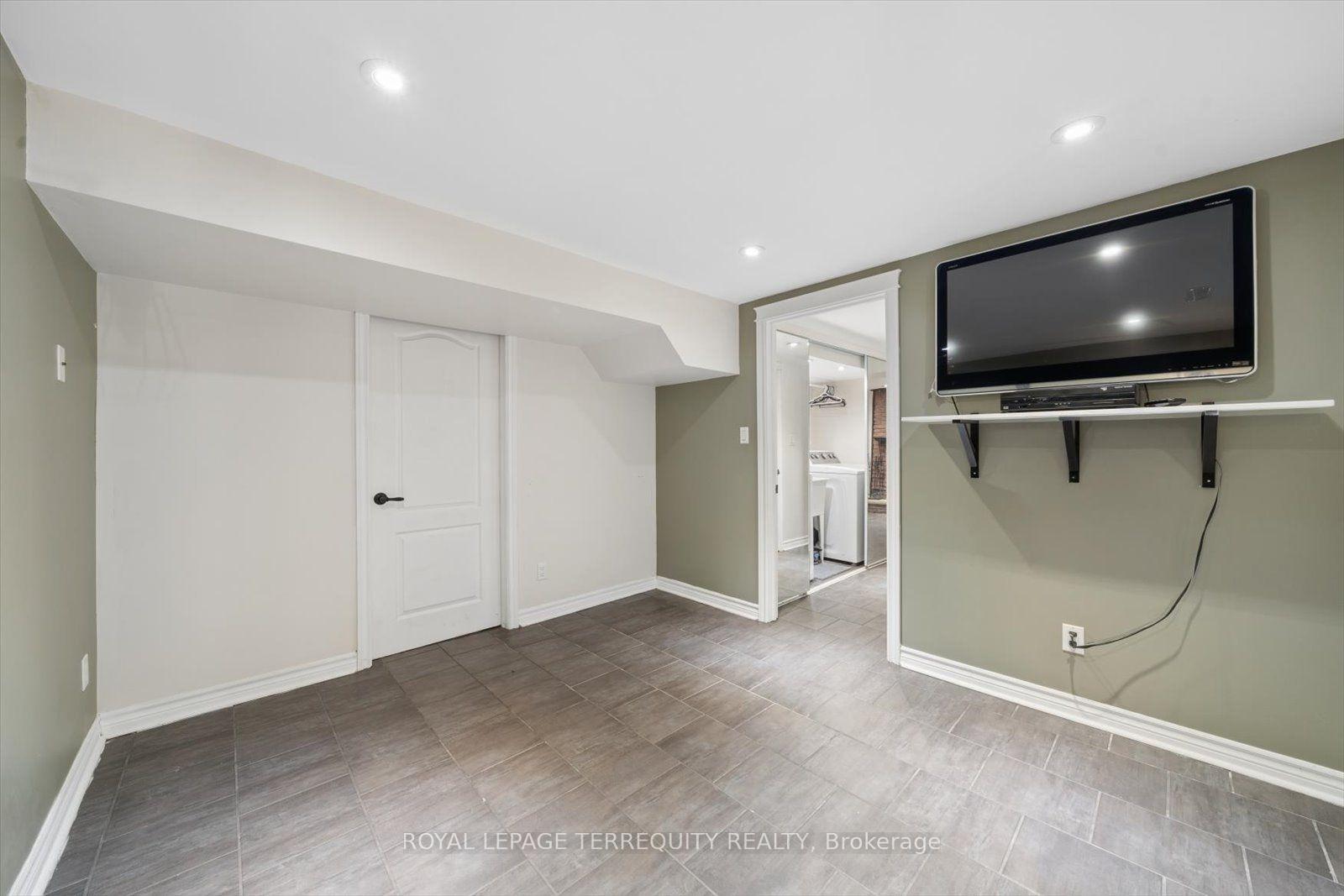 Photo 43 of 1825 Hyde Mill Crescent, Mississauga, Streetsville — HOMEH