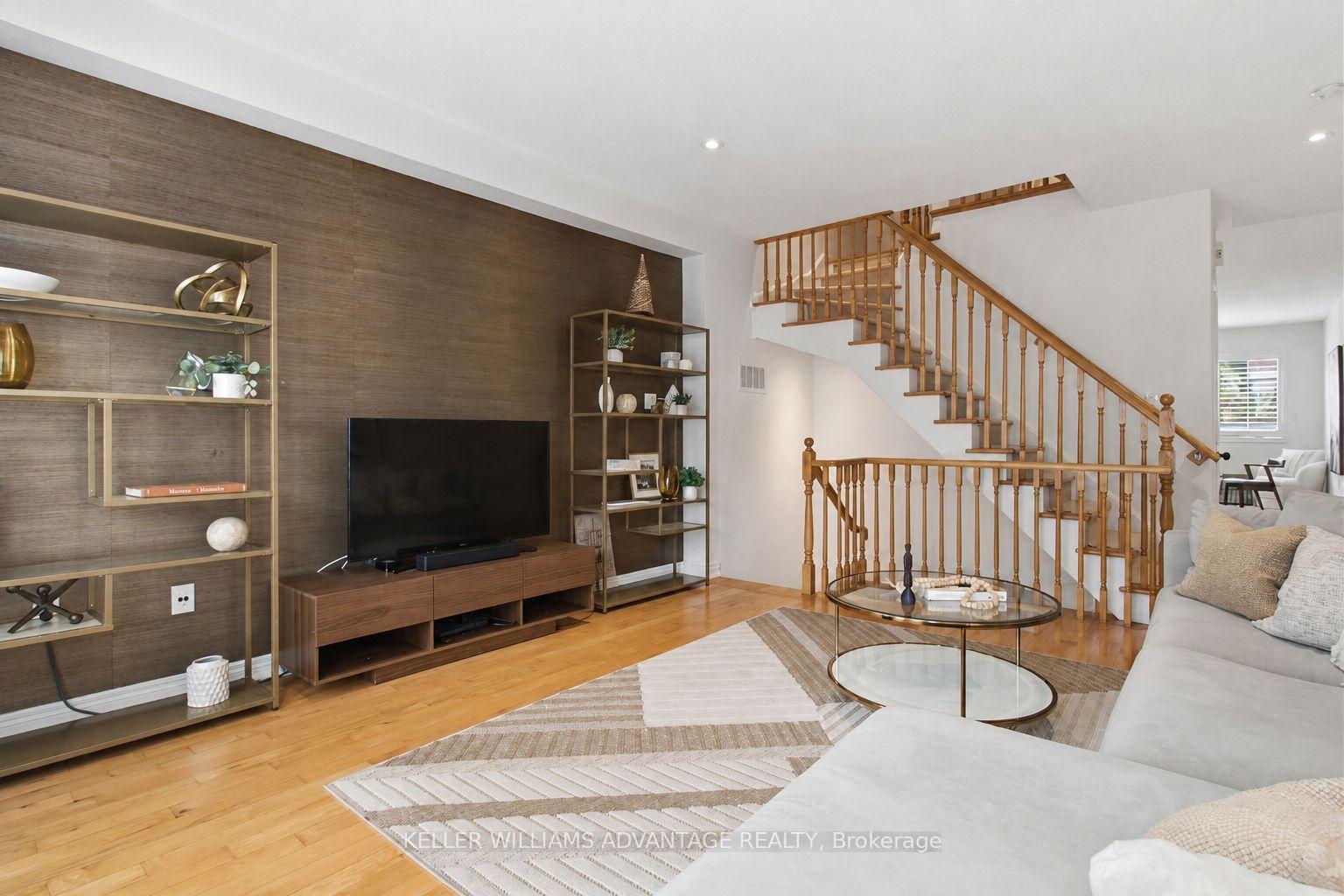 Photo 11 of 78 Woodbine Avenue, Toronto, The Beaches — HOMEH
