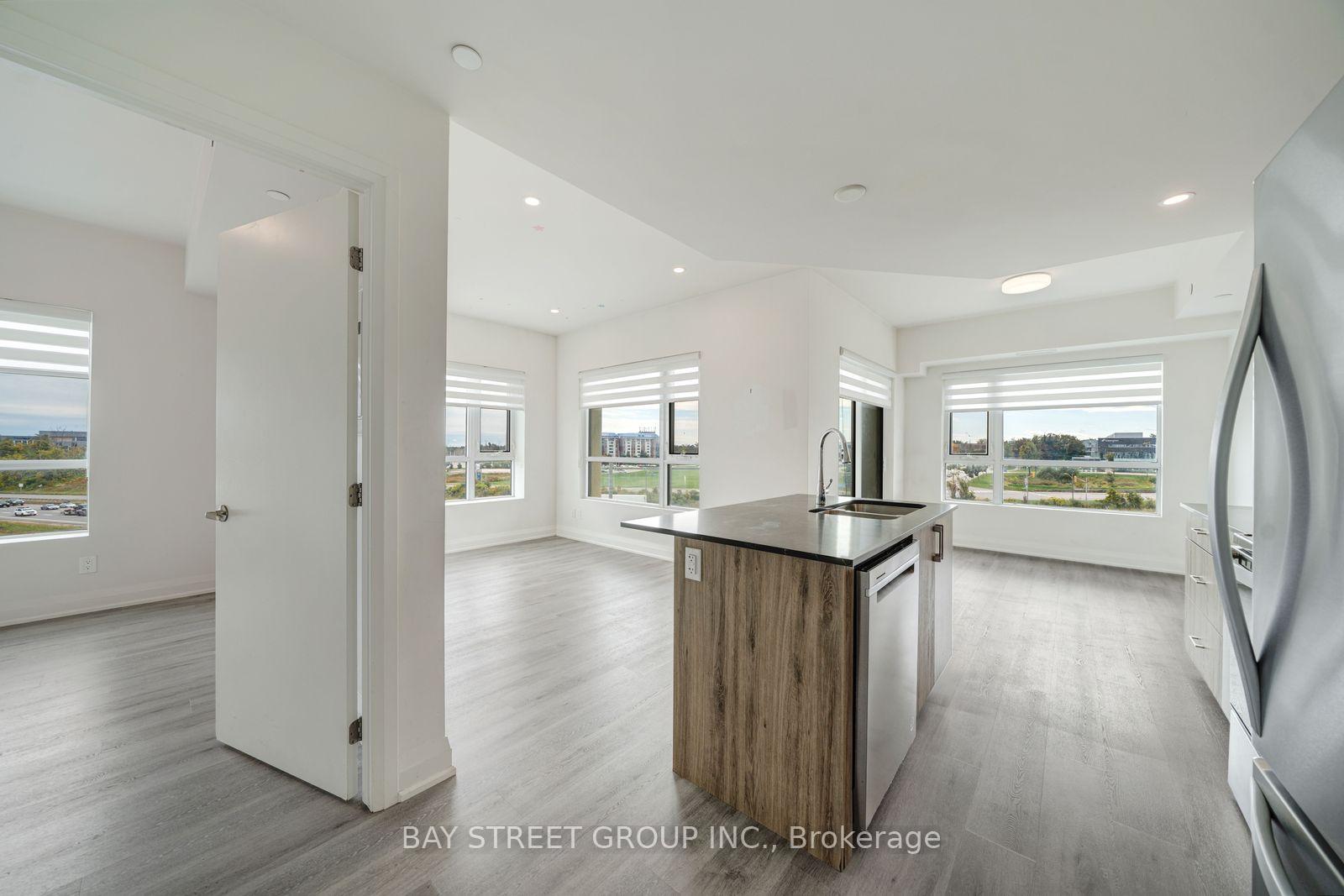 Photo 8 of Unit 1011, 58 Lakeside Terrace, Barrie, Little Lake — HOMEH