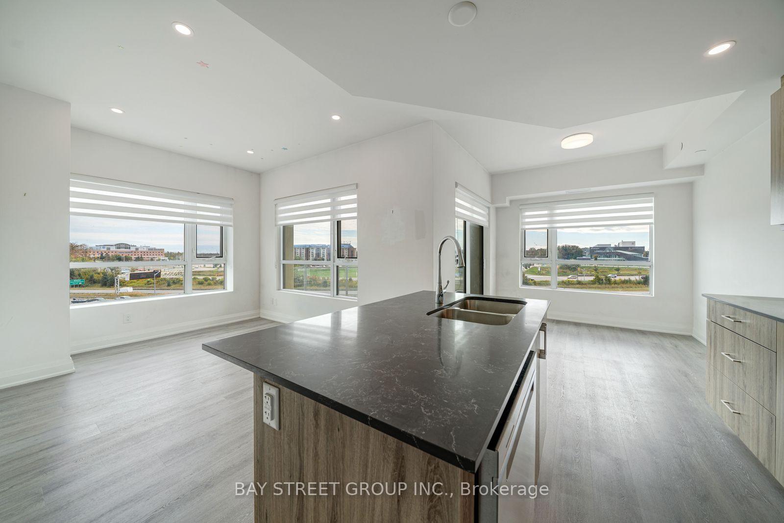 Photo 10 of Unit 1011, 58 Lakeside Terrace, Barrie, Little Lake — HOMEH