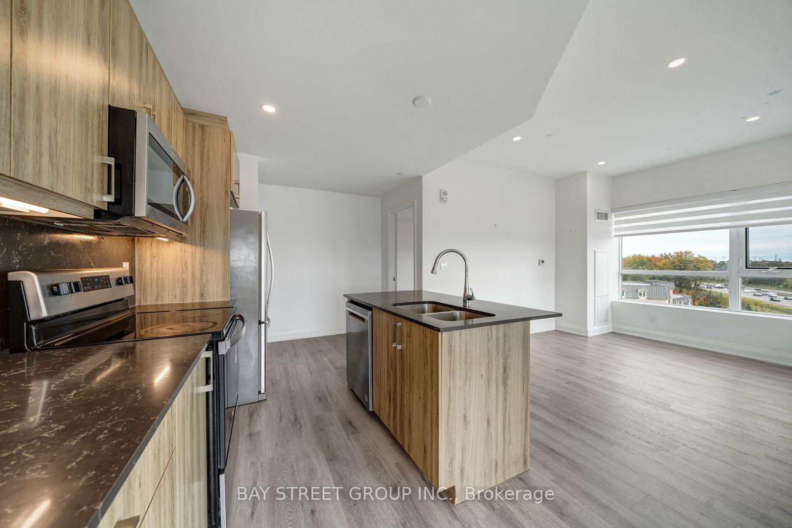 Photo 12 of Unit 1011, 58 Lakeside Terrace, Barrie, Little Lake — HOMEH