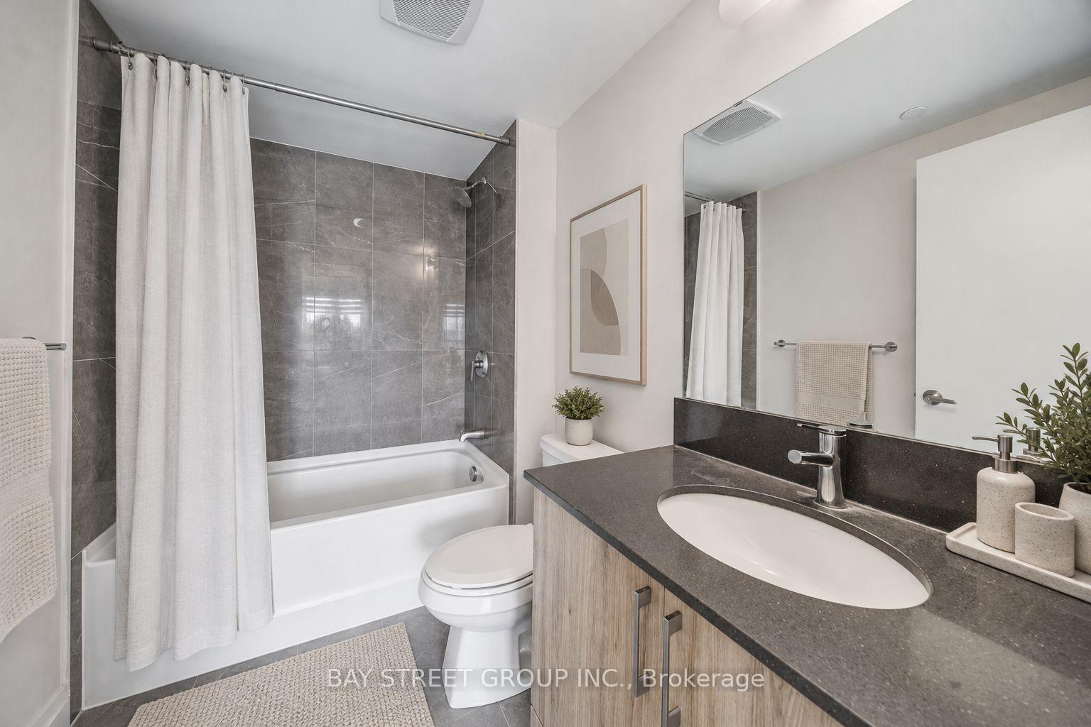 Photo 27 of Unit 1011, 58 Lakeside Terrace, Barrie, Little Lake — HOMEH