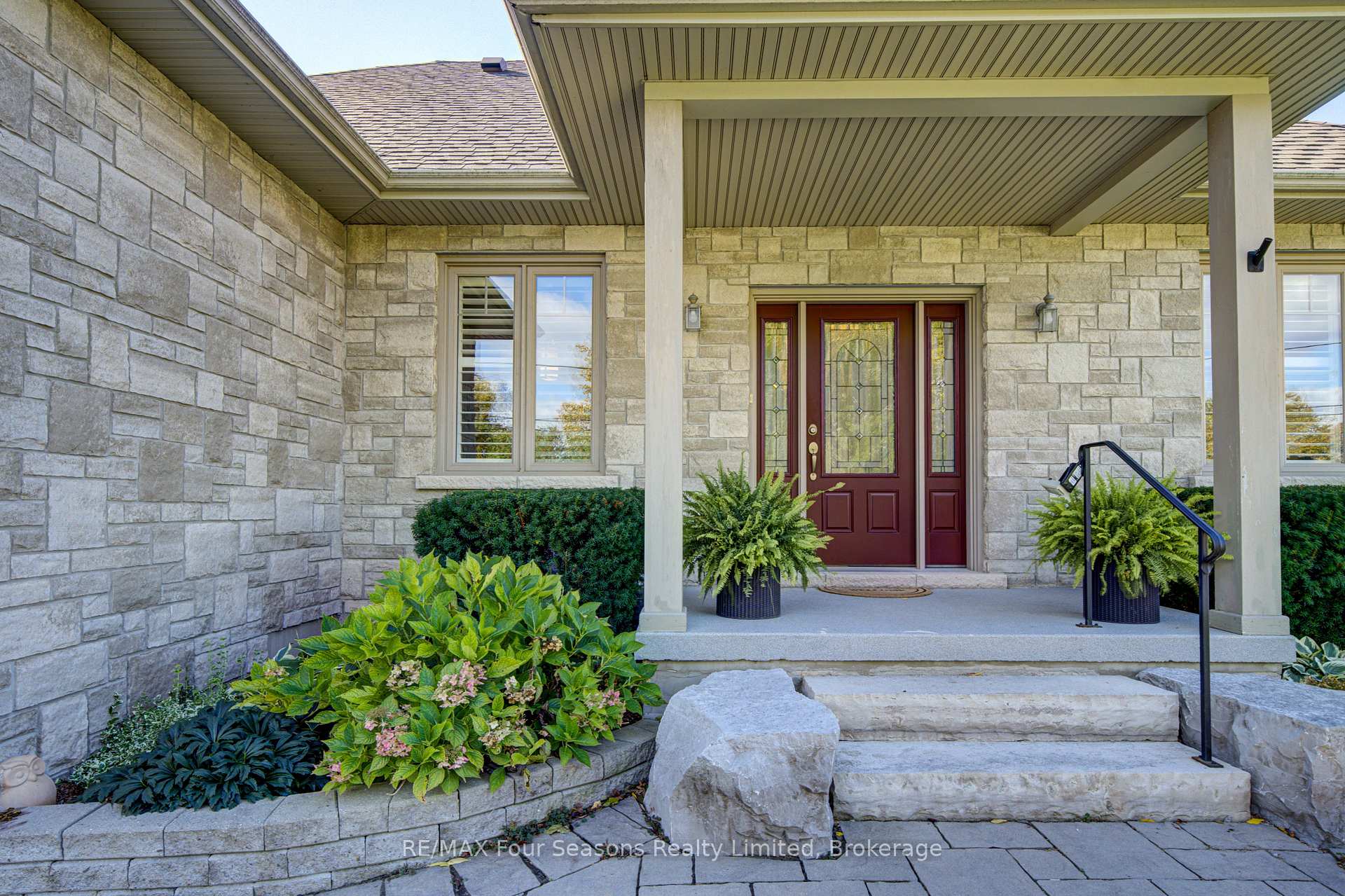 Photo 3 of 212 Pearson Street, Meaford — HOMEH