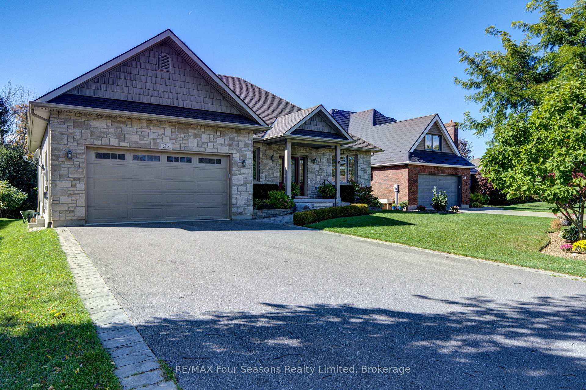 Photo 4 of 212 Pearson Street, Meaford — HOMEH
