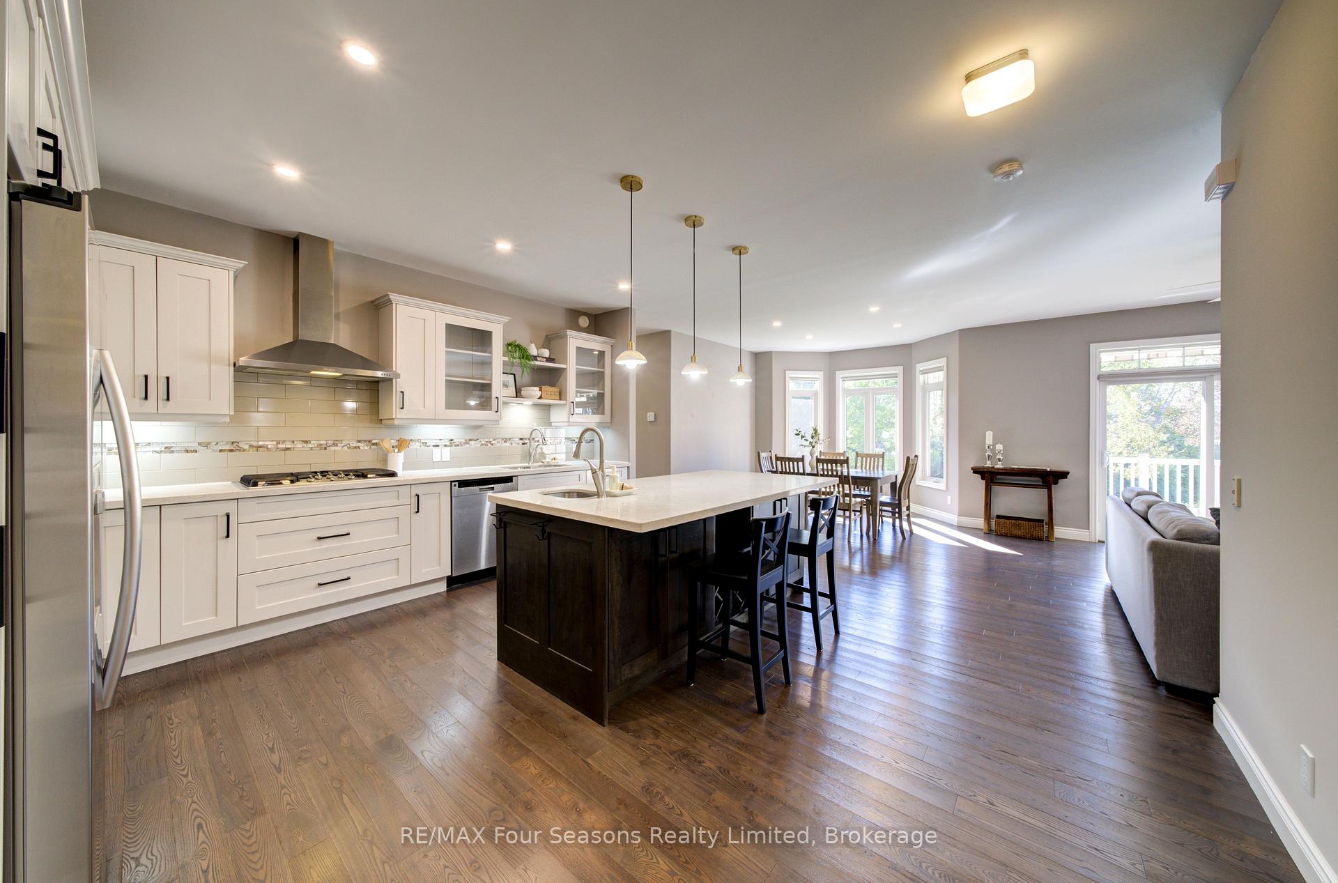 Photo 8 of 212 Pearson Street, Meaford — HOMEH