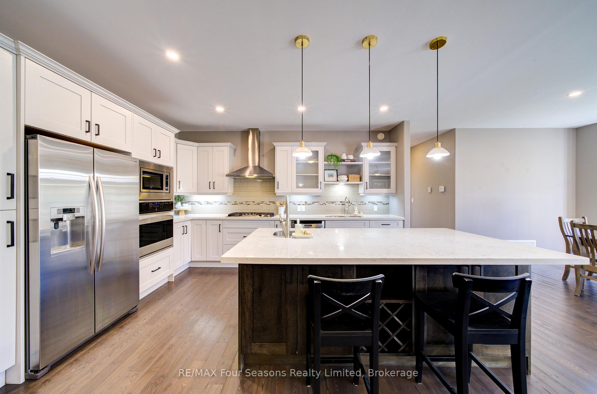 Photo 9 of 212 Pearson Street, Meaford — HOMEH