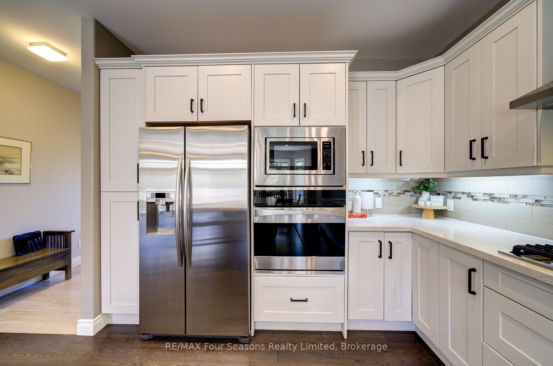 Photo 12 of 212 Pearson Street, Meaford — HOMEH