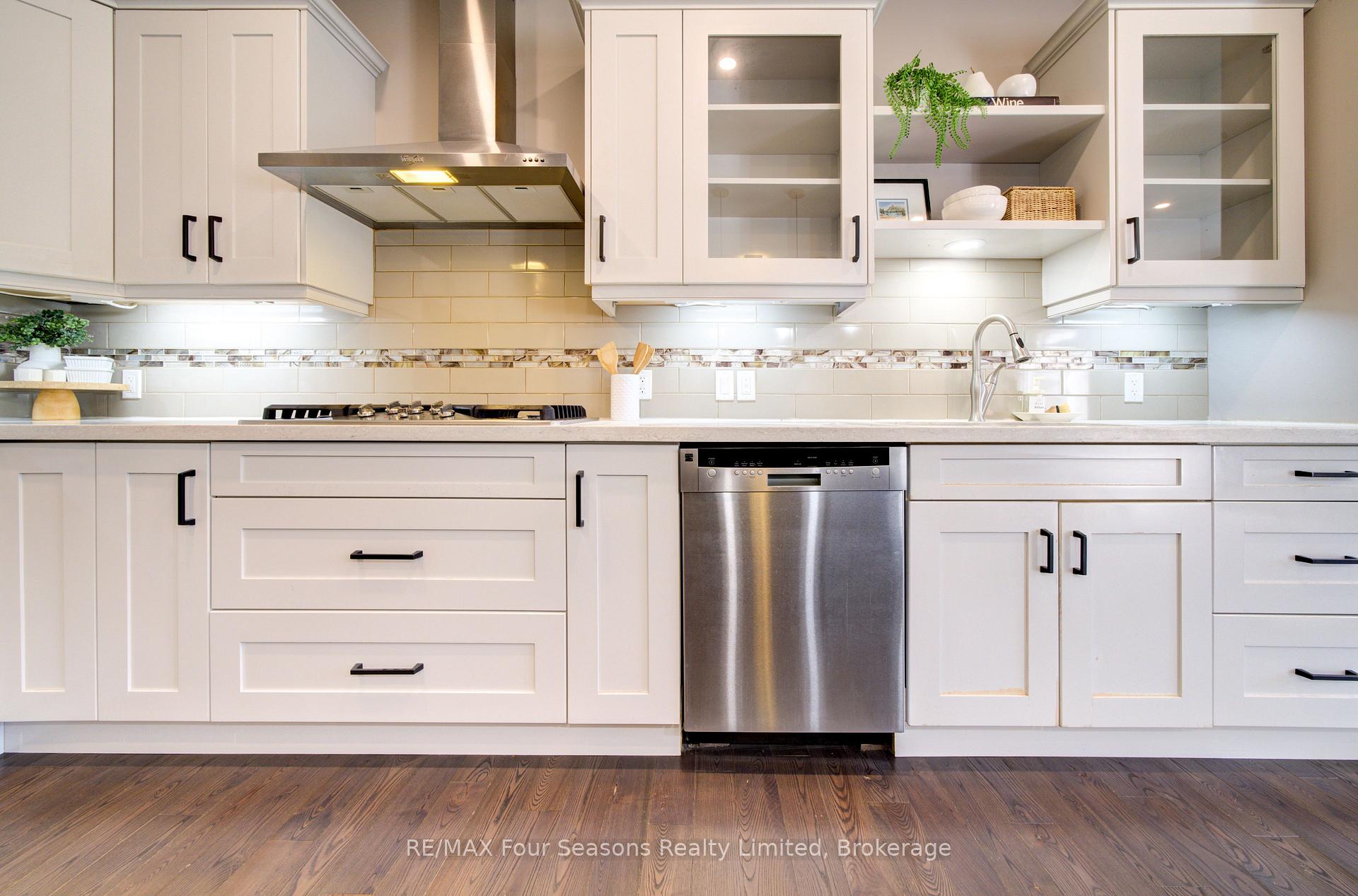 Photo 14 of 212 Pearson Street, Meaford — HOMEH