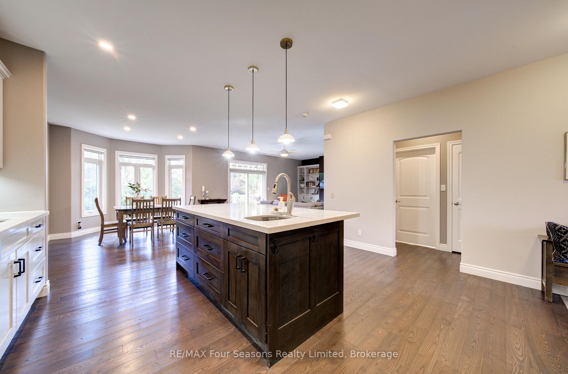 Photo 17 of 212 Pearson Street, Meaford — HOMEH