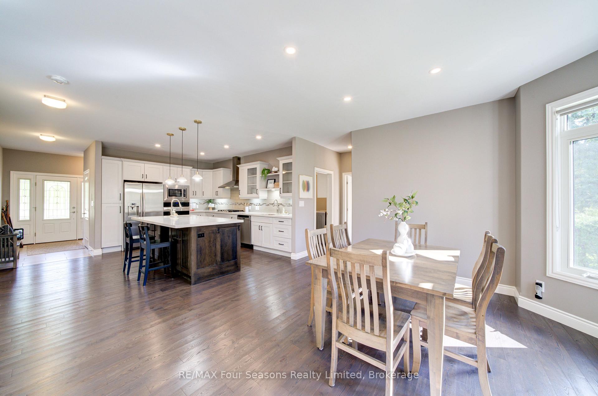 Photo 23 of 212 Pearson Street, Meaford — HOMEH