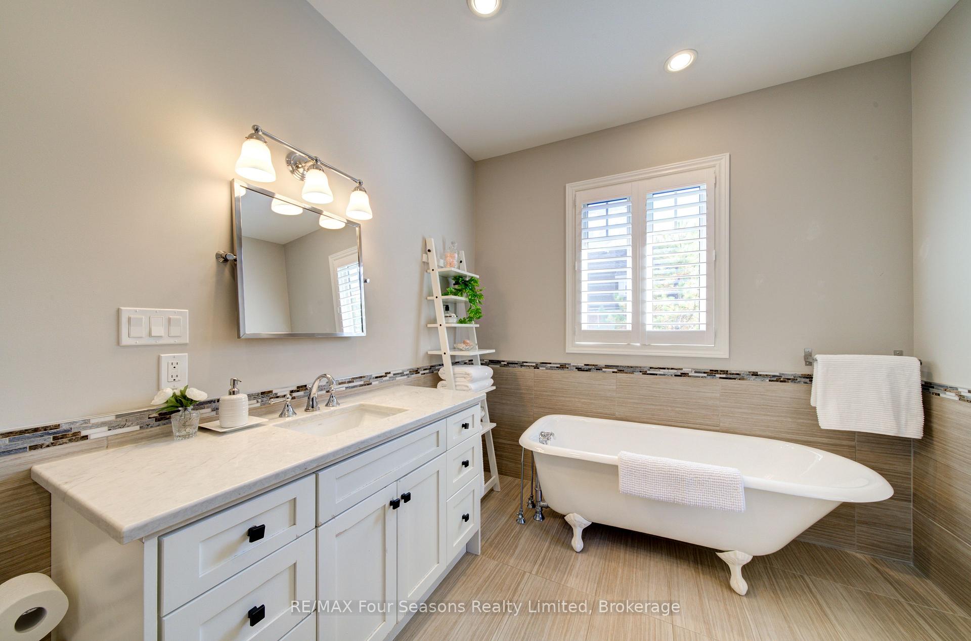 Photo 34 of 212 Pearson Street, Meaford — HOMEH