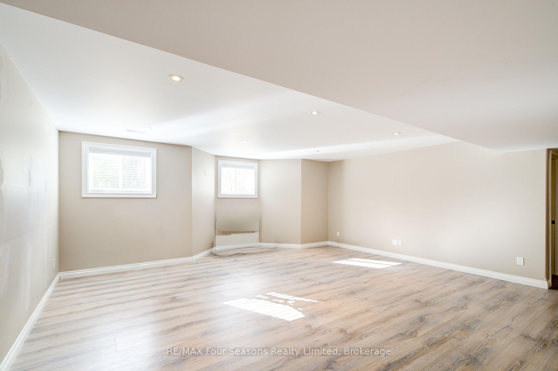 Photo 49 of 212 Pearson Street, Meaford — HOMEH