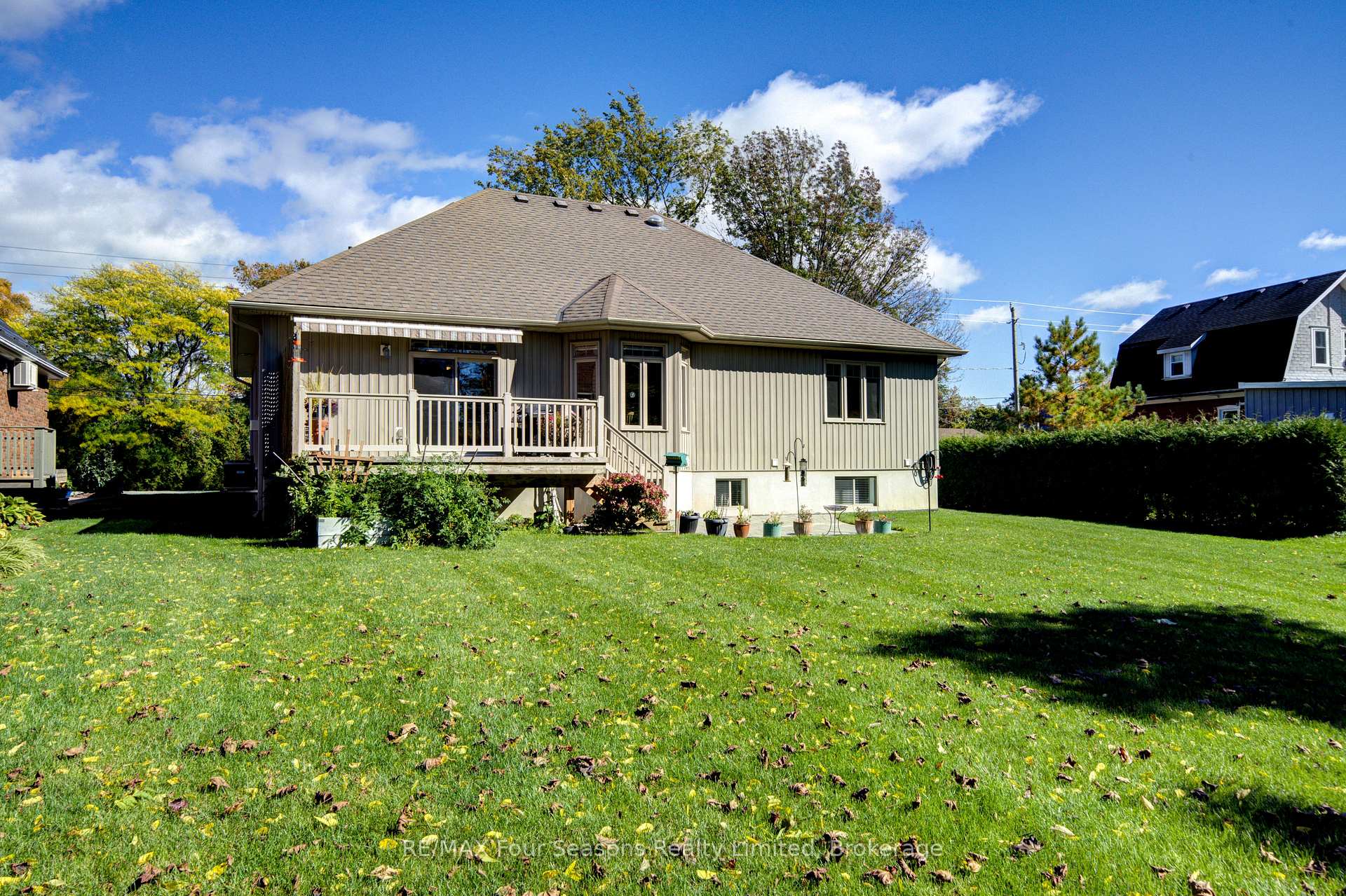 Photo 55 of 212 Pearson Street, Meaford — HOMEH