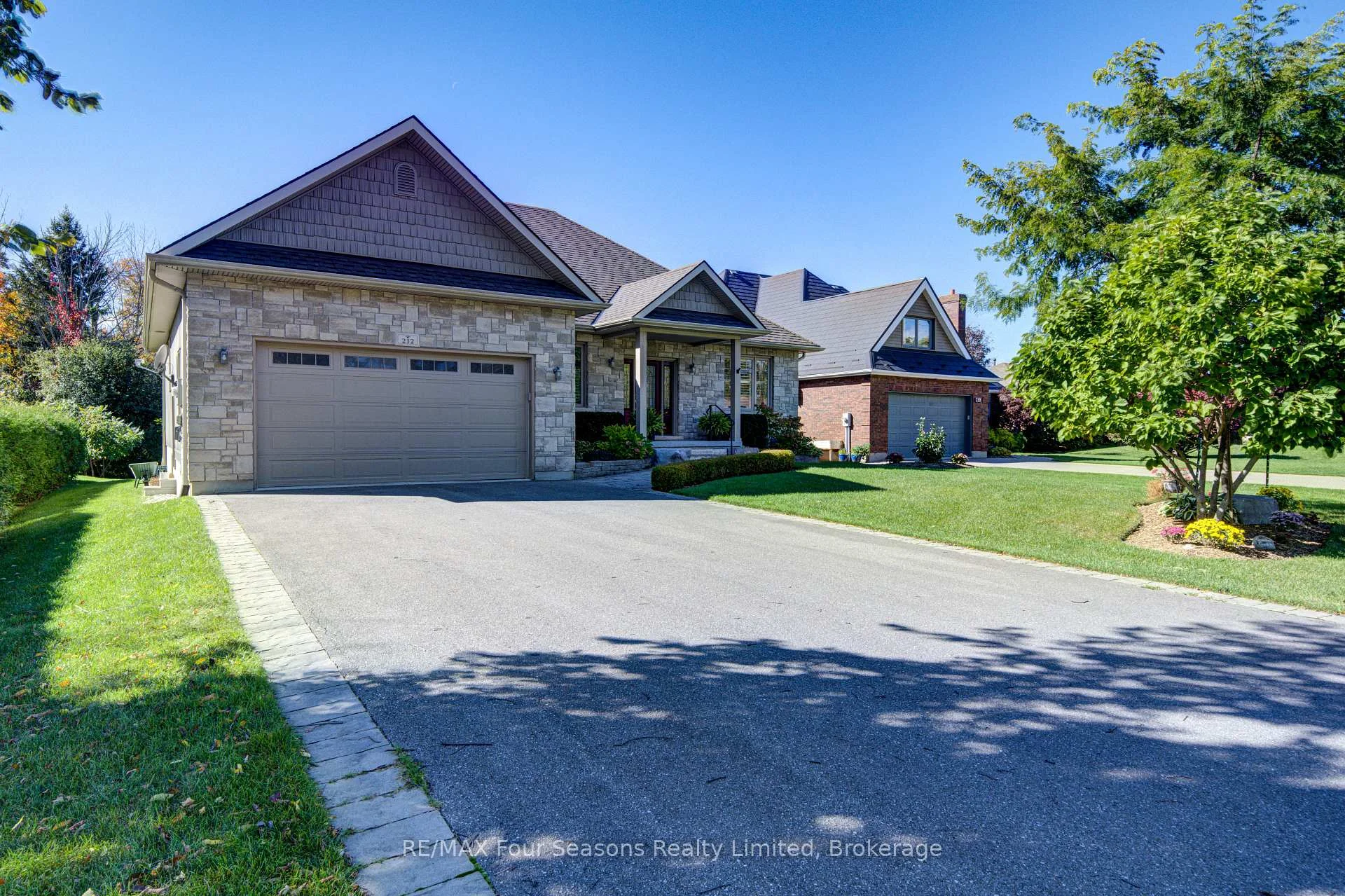 Photo 7 of 212 Pearson Street, Meaford — HOMEH