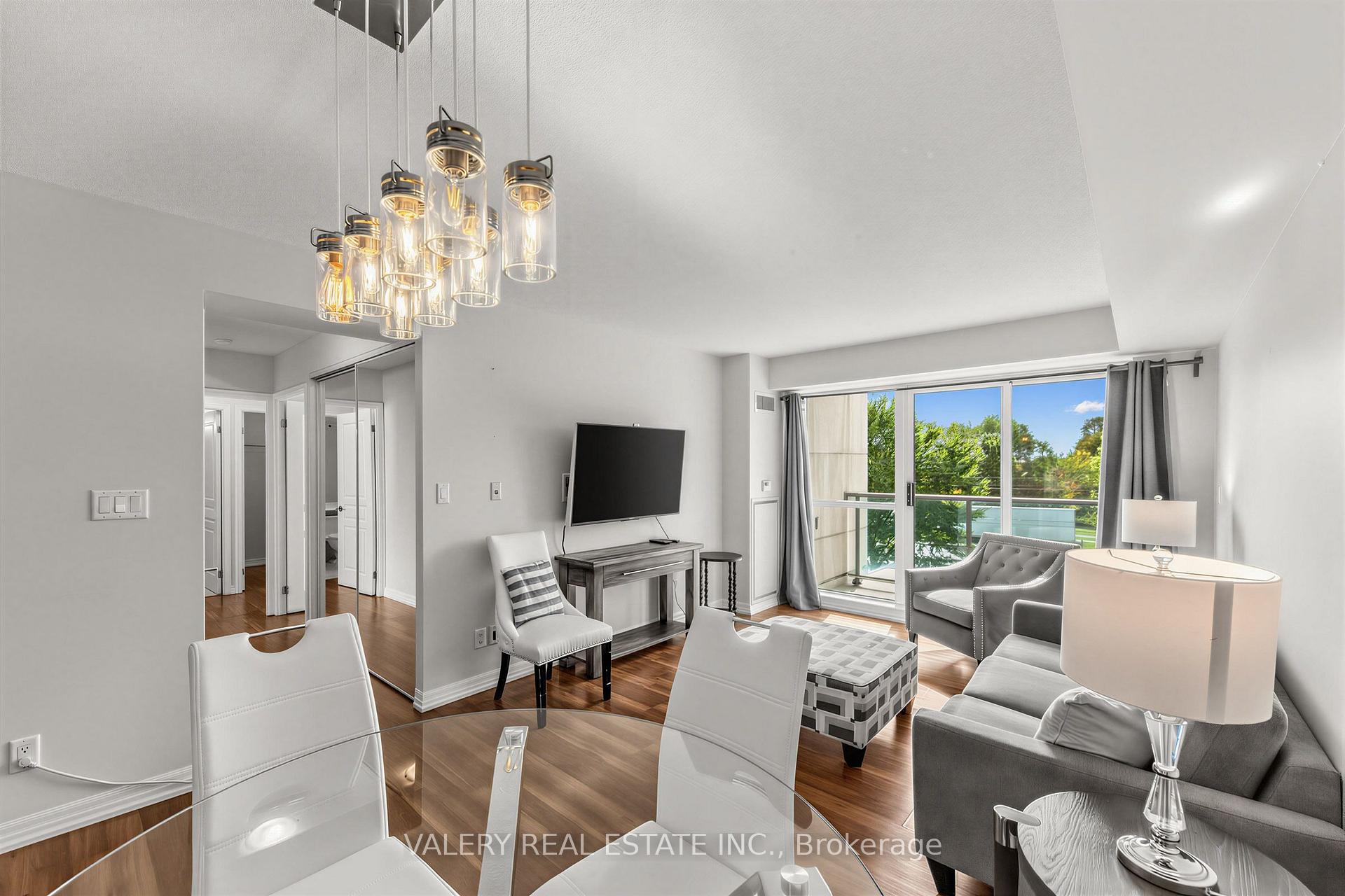 Photo of Unit 214, 1403 Royal York Road