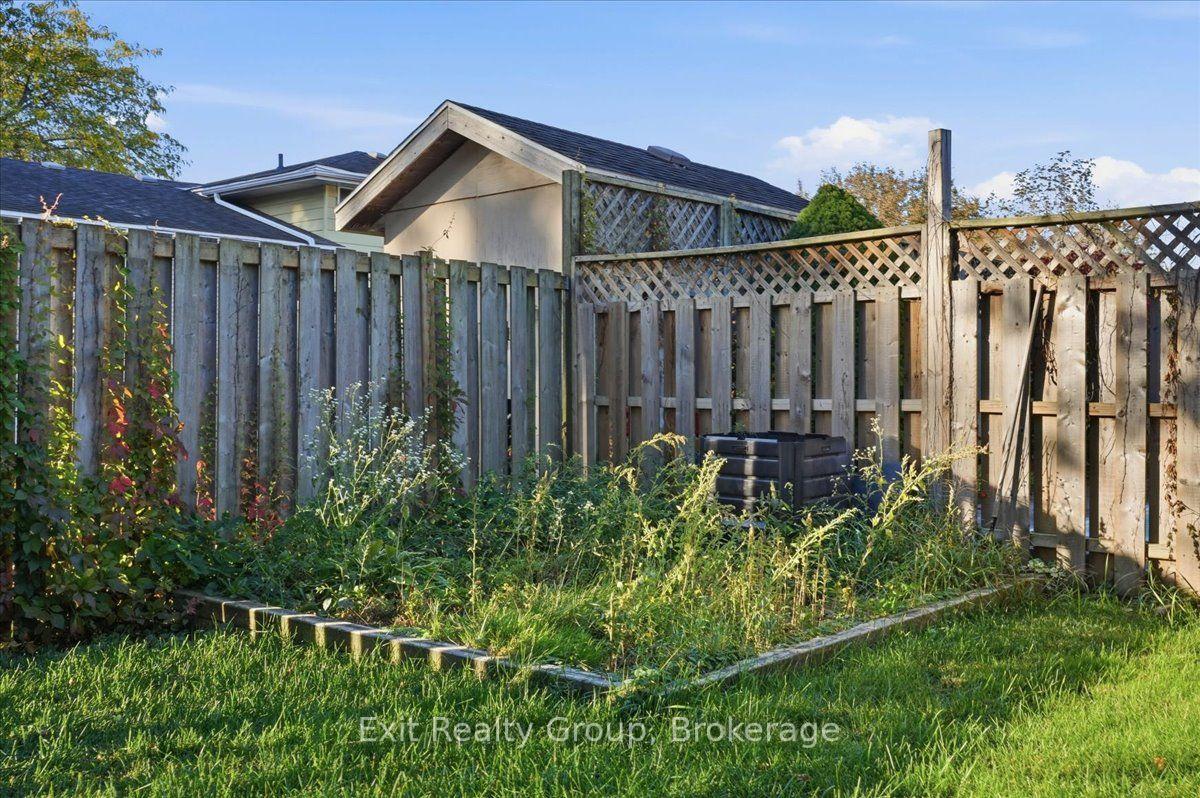 Photo 41 of 5 Flint Drive, Belleville, Belleville Ward — HOMEH