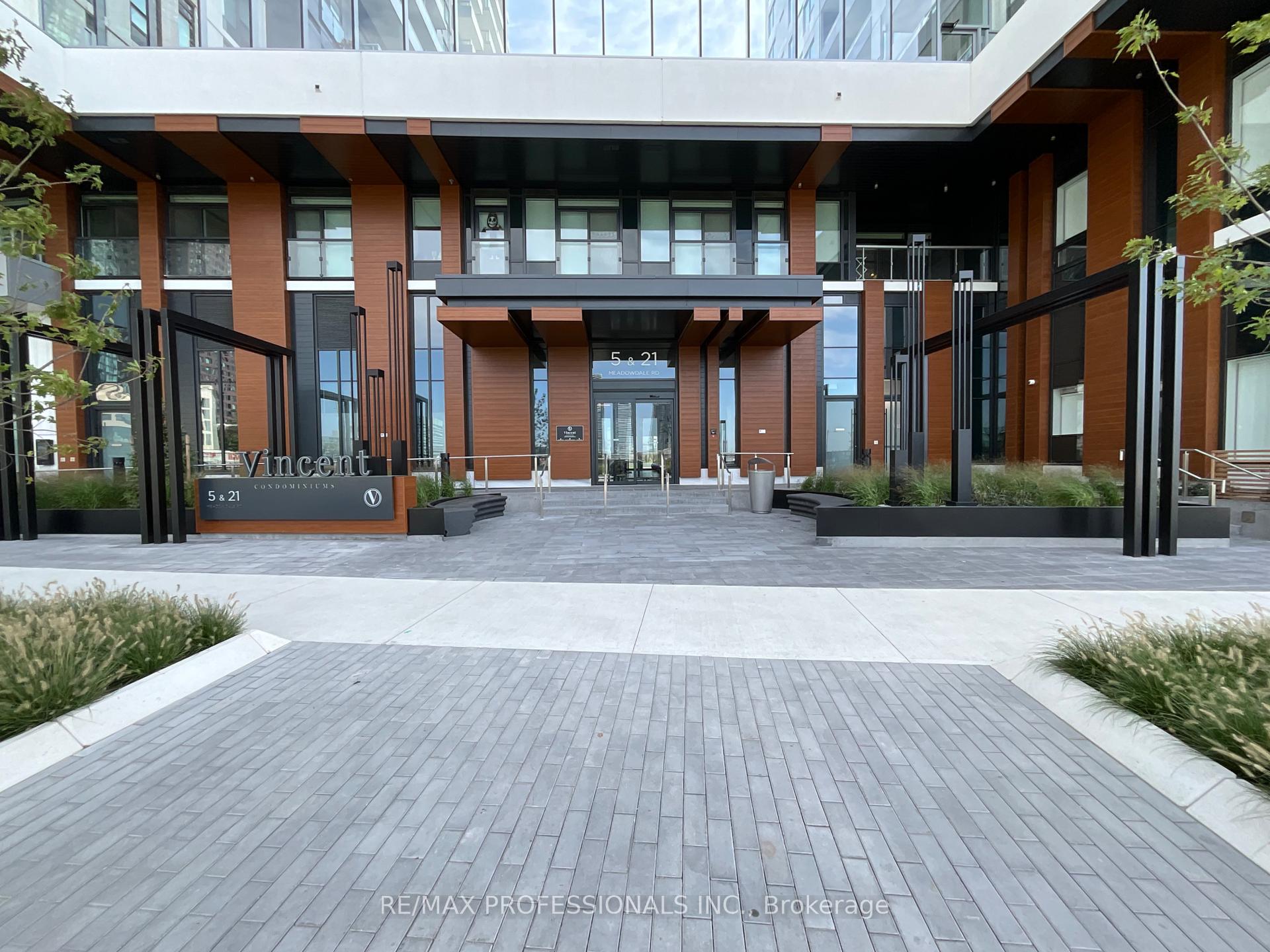 Photo 3 of Unit 1104, 5 Meadowdale Road, Vaughan, Concord — HOMEH
