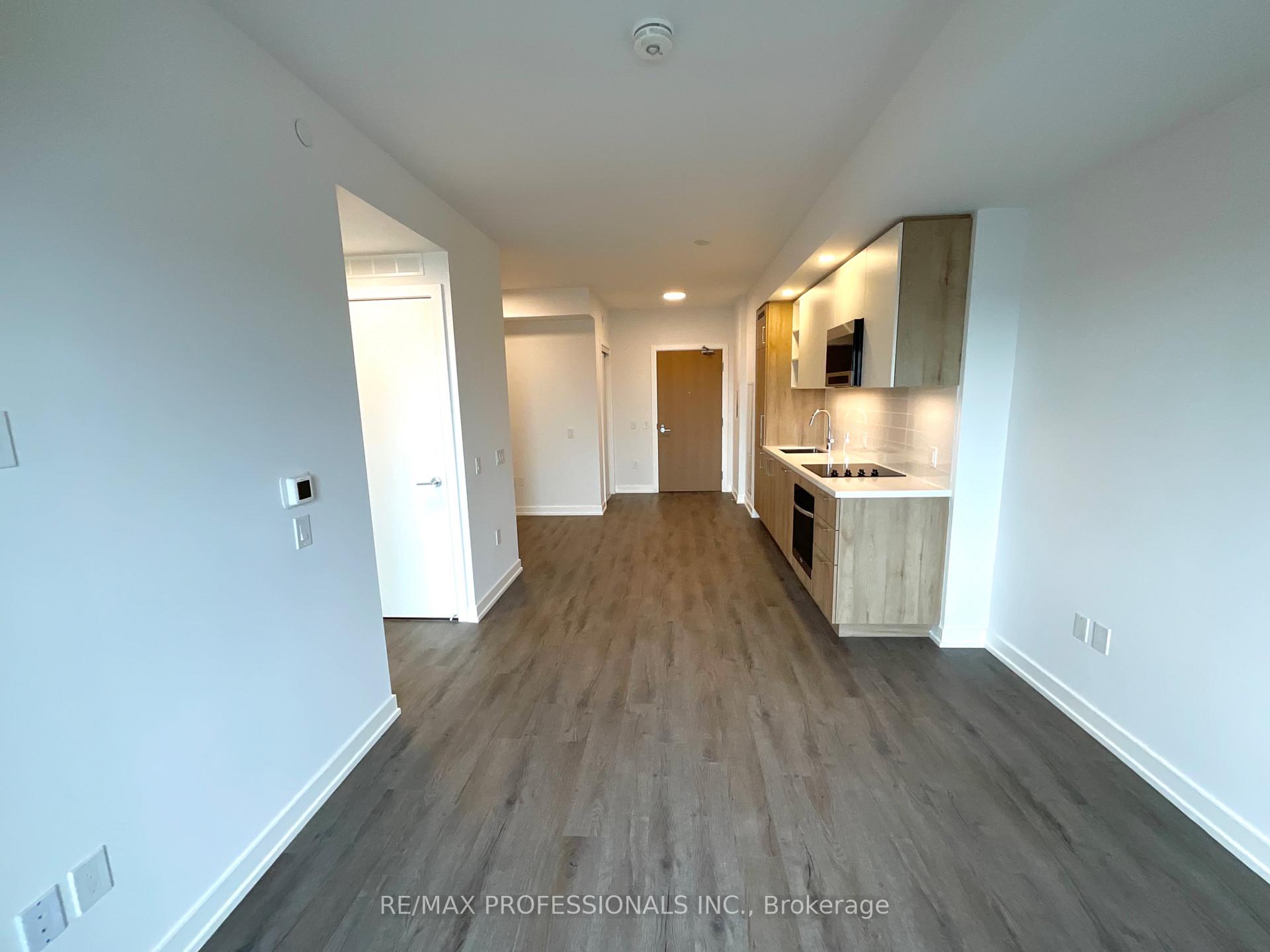 Photo 13 of Unit 1104, 5 Meadowdale Road, Vaughan, Concord — HOMEH