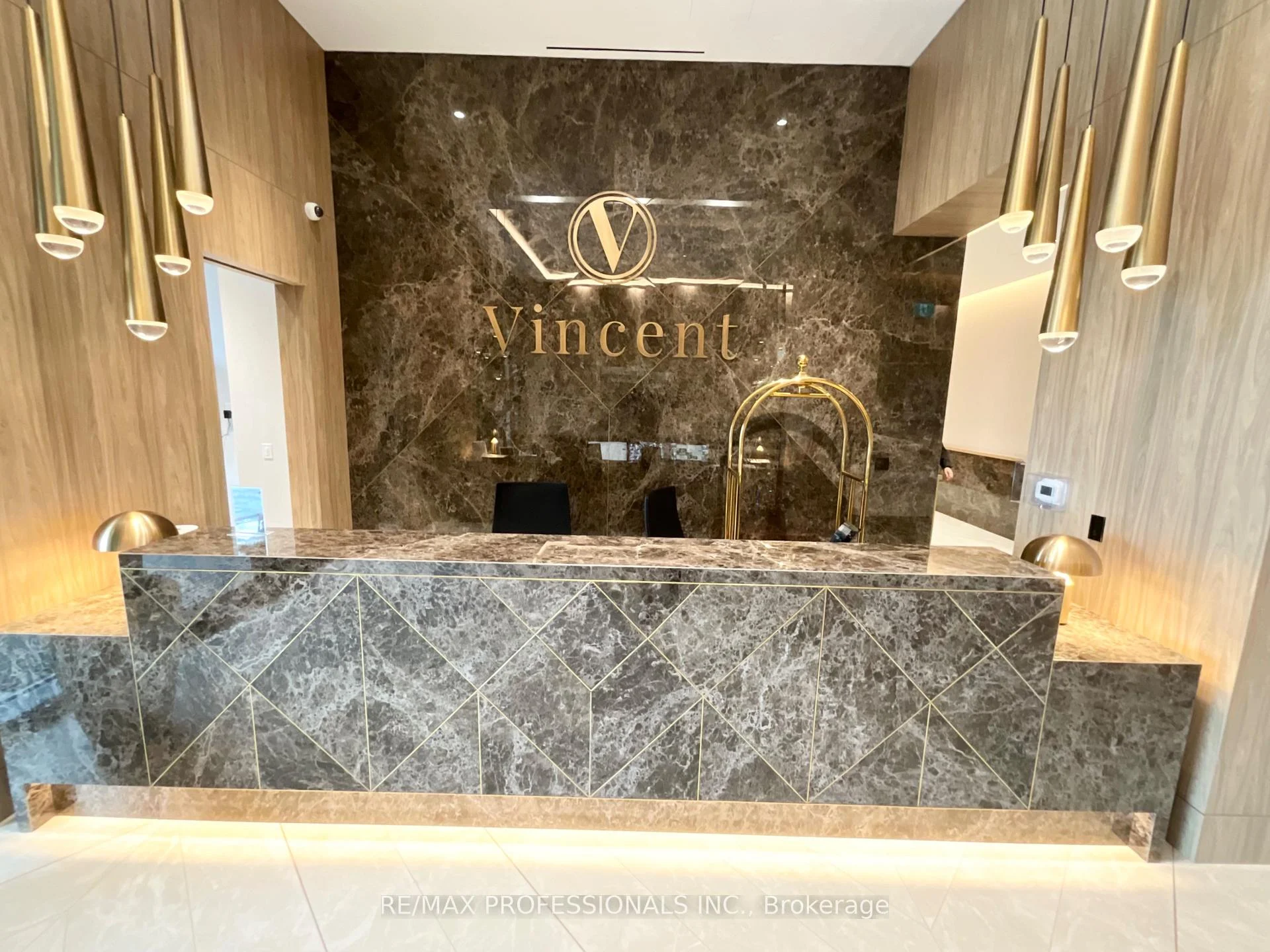 Photo 7 of Unit 1104, 5 Meadowdale Road, Vaughan, Concord — HOMEH