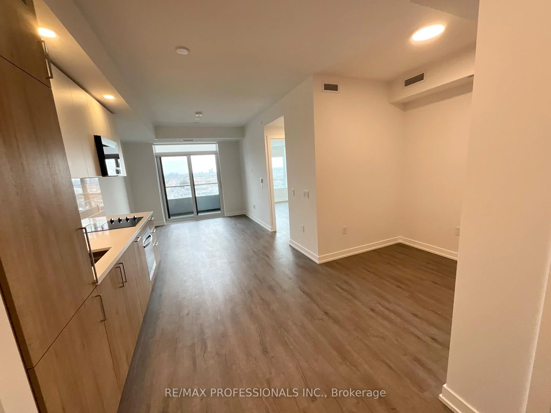 Photo 46 of Unit 1104, 5 Meadowdale Road, Vaughan, Concord — HOMEH
