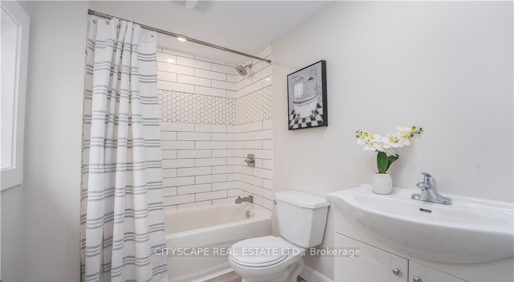 Photo 10 of 14 Mount Elgin Street, Brant, Paris — HOMEH