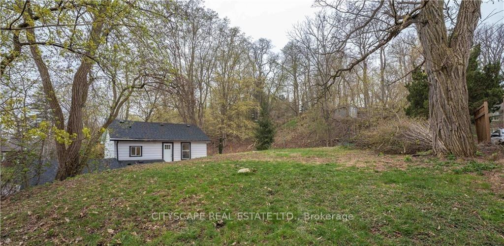 Photo 16 of 14 Mount Elgin Street, Brant, Paris — HOMEH