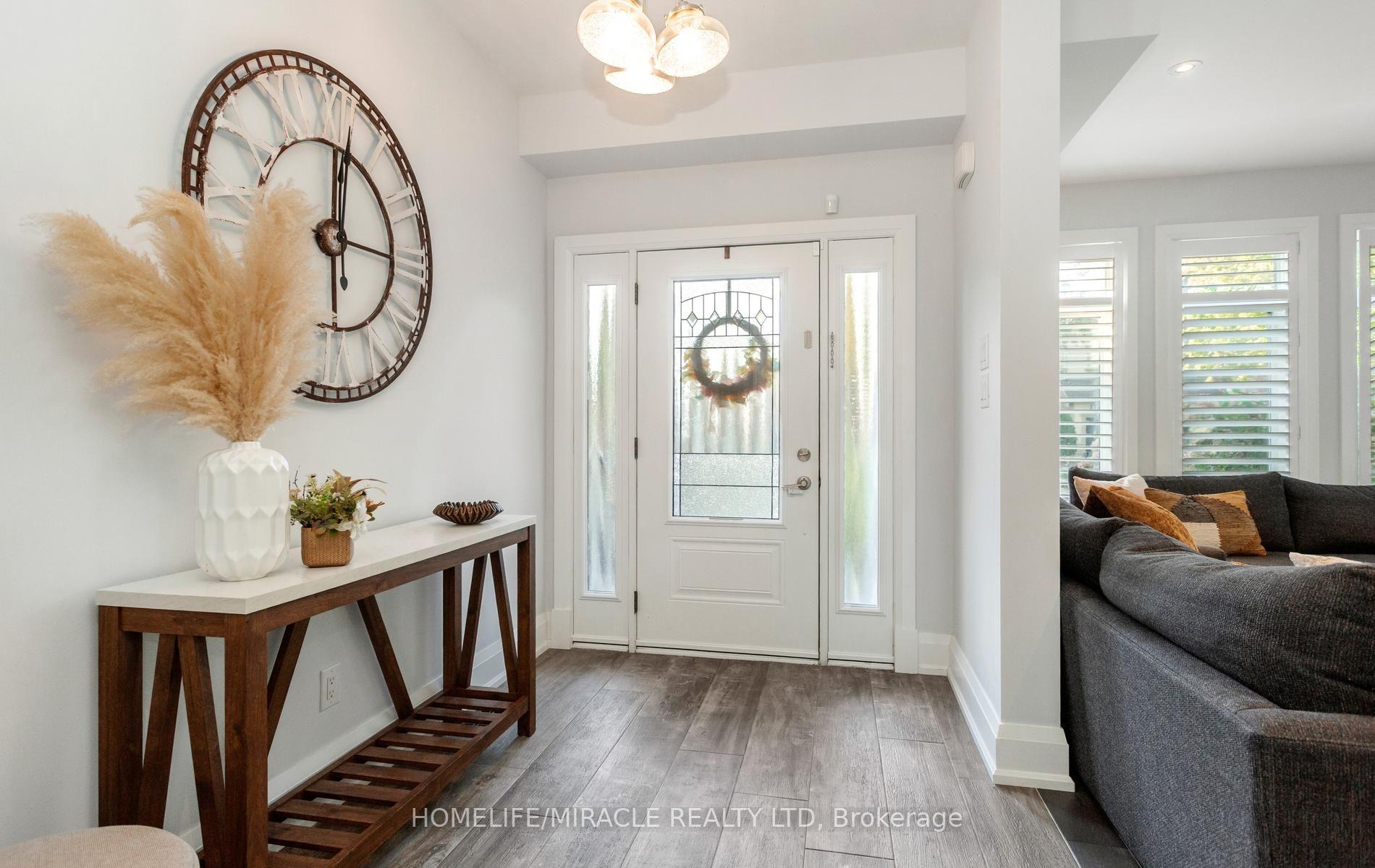 Photo 4 of 3330 Raspberry Bush Trail, Oakville, Bronte — HOMEH