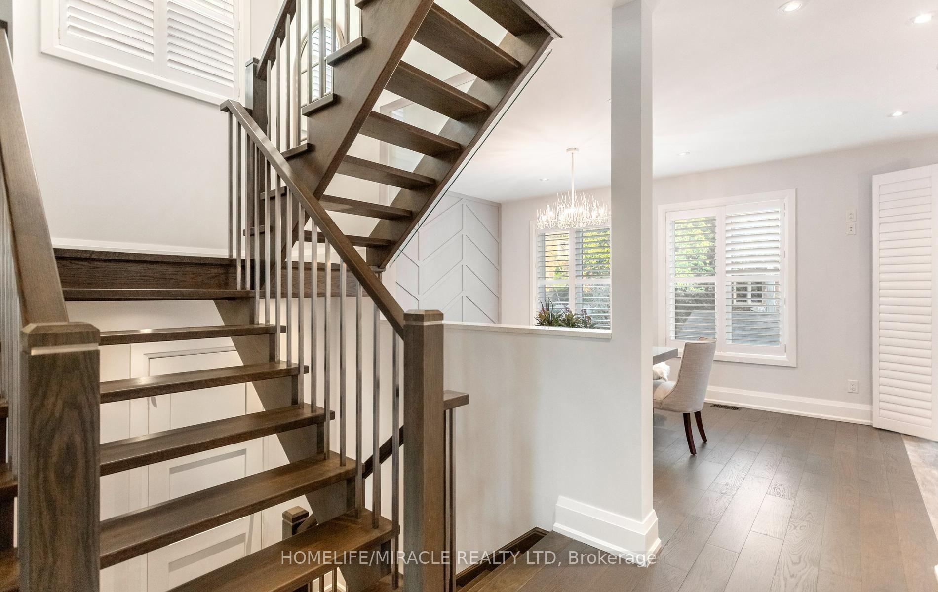 Photo 7 of 3330 Raspberry Bush Trail, Oakville, Bronte — HOMEH