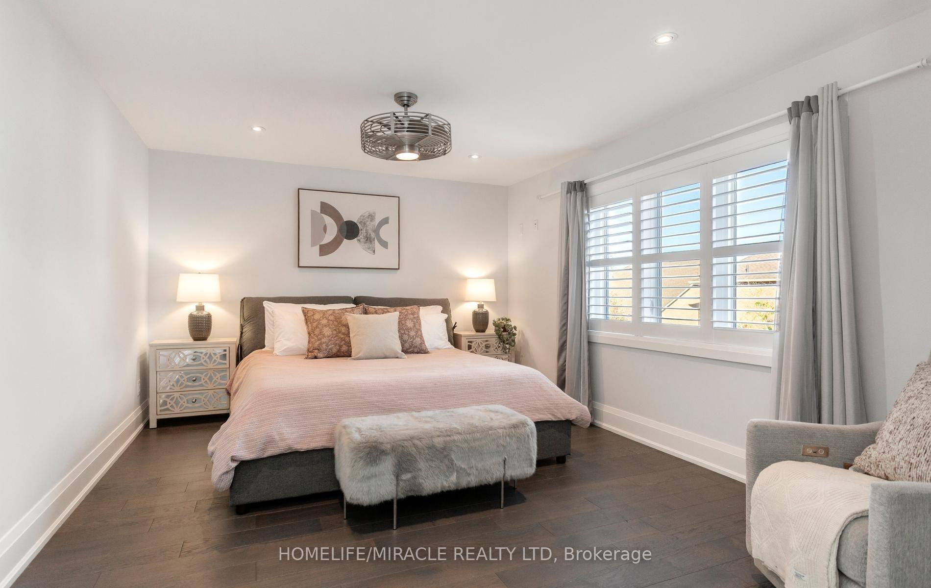 Photo 13 of 3330 Raspberry Bush Trail, Oakville, Bronte — HOMEH