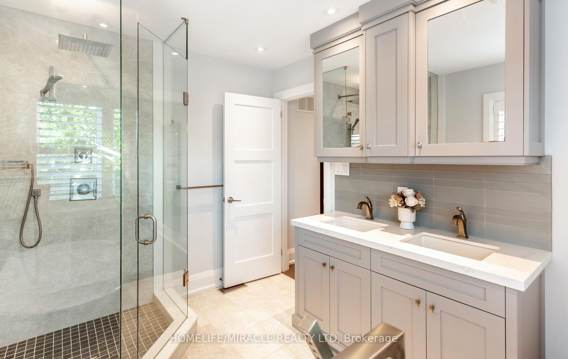 Photo 16 of 3330 Raspberry Bush Trail, Oakville, Bronte — HOMEH