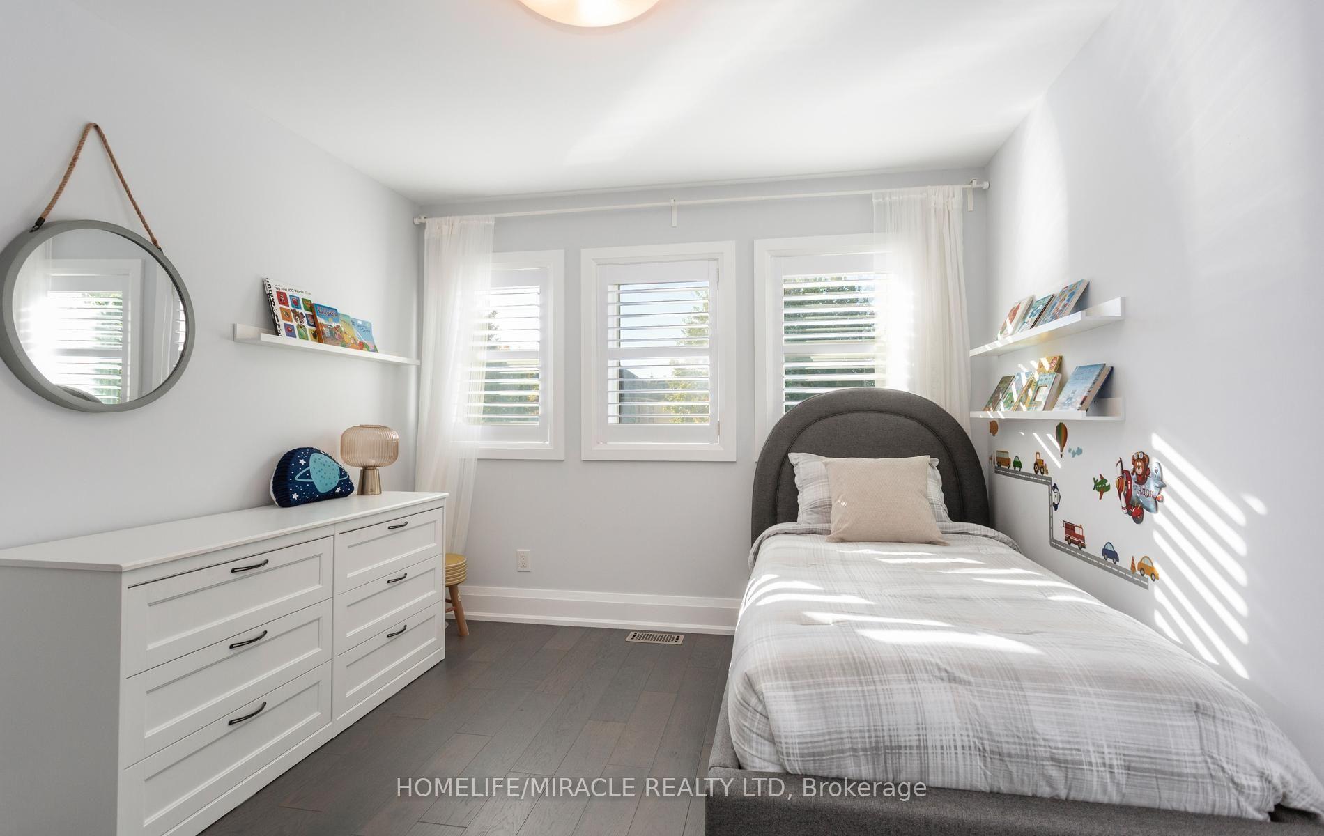 Photo 20 of 3330 Raspberry Bush Trail, Oakville, Bronte — HOMEH