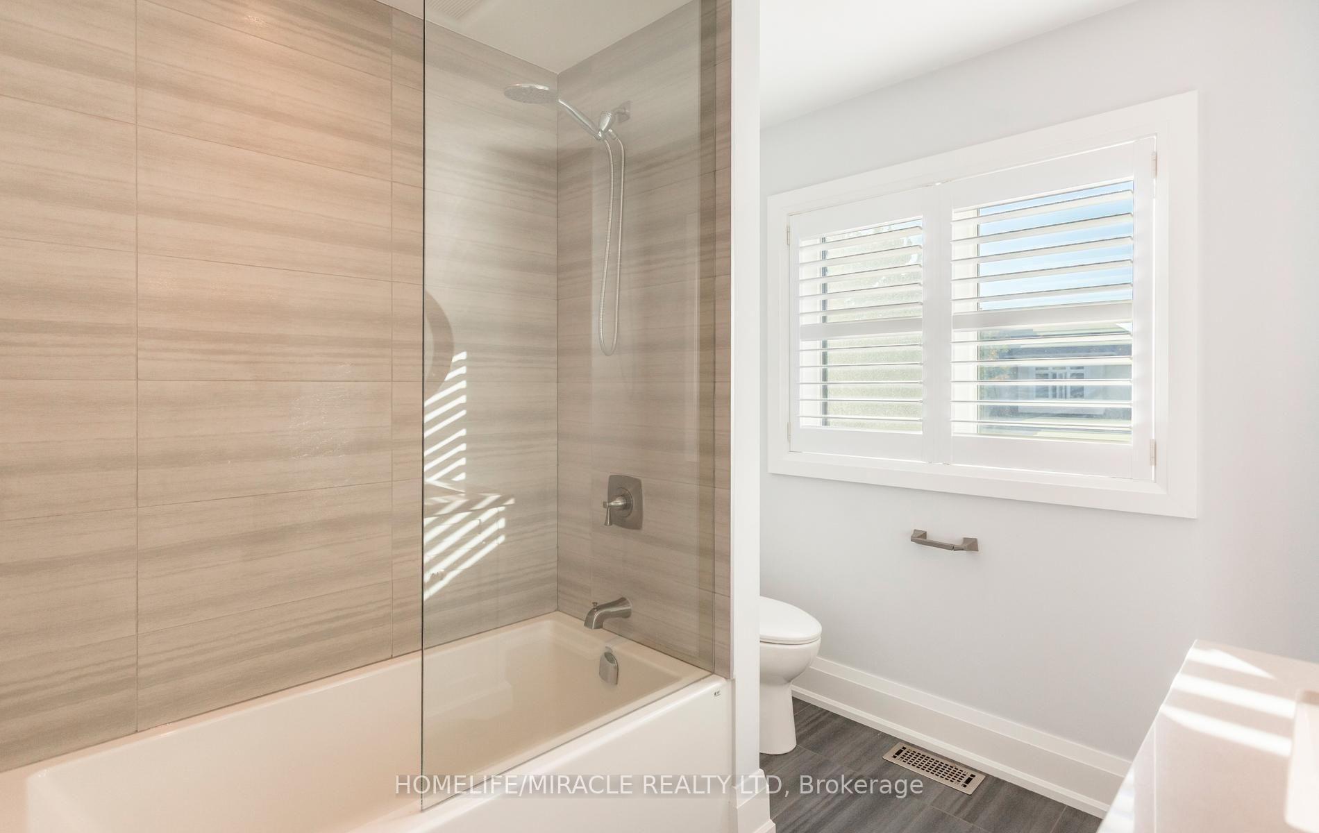 Photo 22 of 3330 Raspberry Bush Trail, Oakville, Bronte — HOMEH