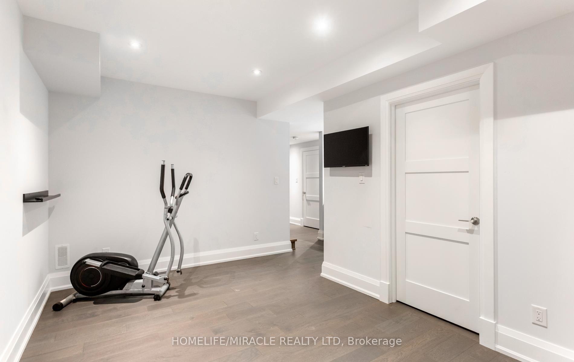Photo 25 of 3330 Raspberry Bush Trail, Oakville, Bronte — HOMEH