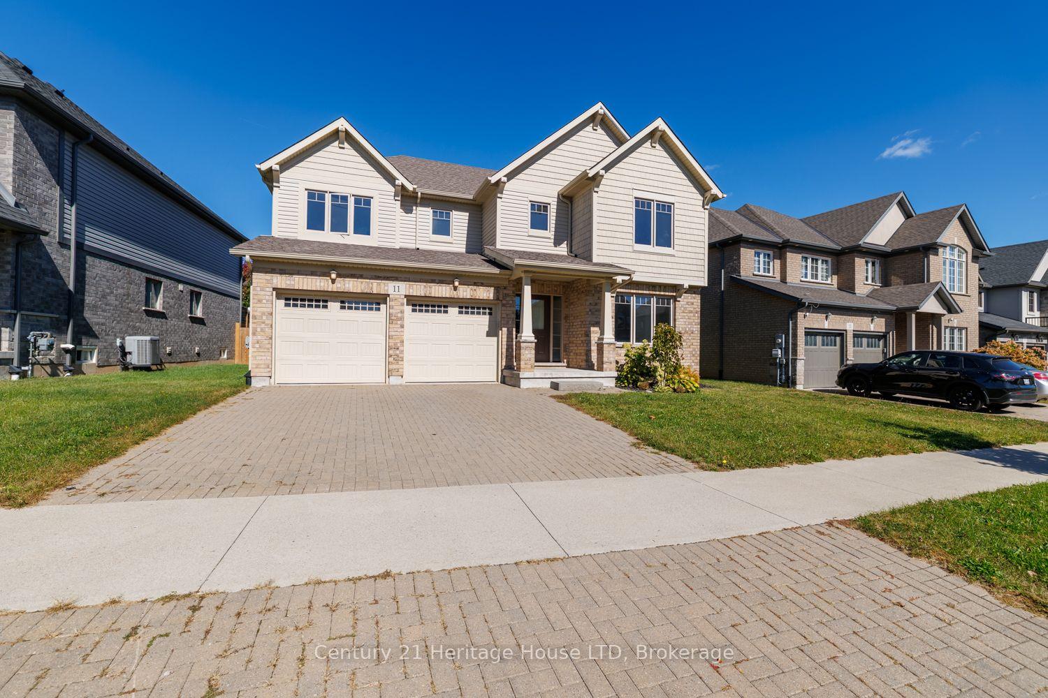 Photo 3 of 11 Philmori Crescent, Pelham, Fonthill — HOMEH