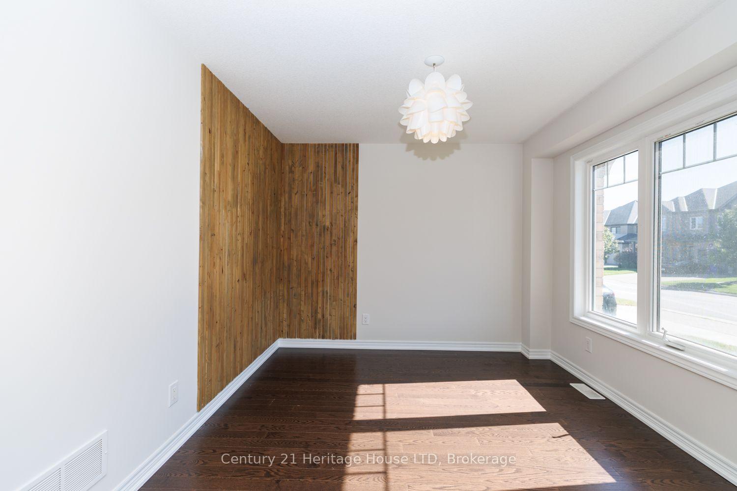 Photo 6 of 11 Philmori Crescent, Pelham, Fonthill — HOMEH