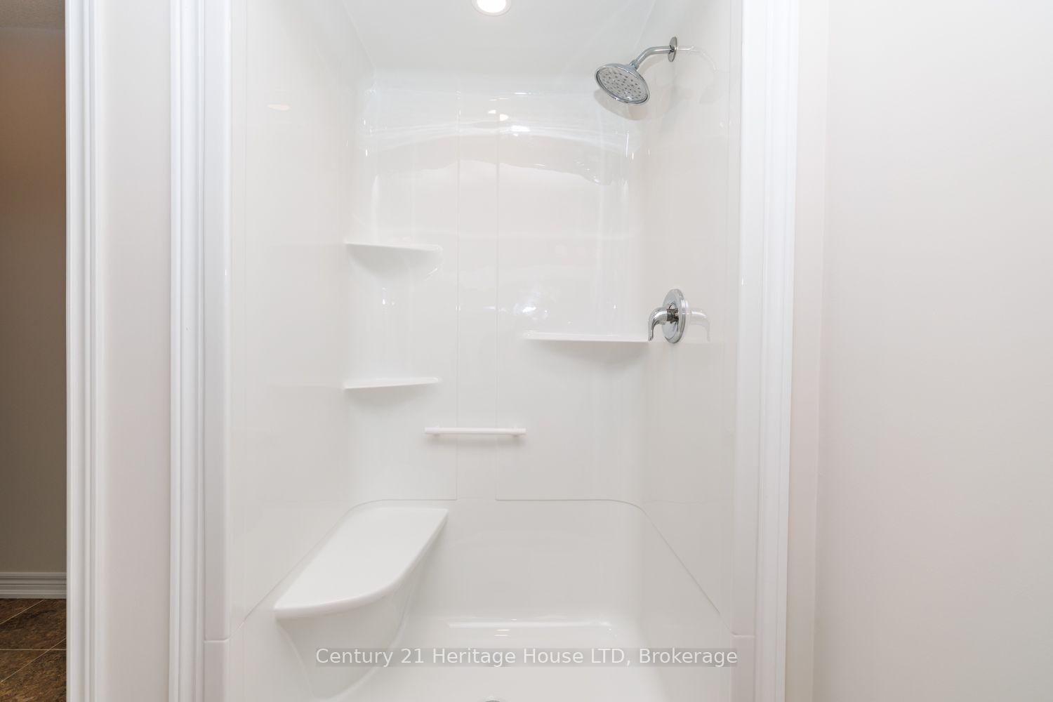 Photo 27 of 11 Philmori Crescent, Pelham, Fonthill — HOMEH