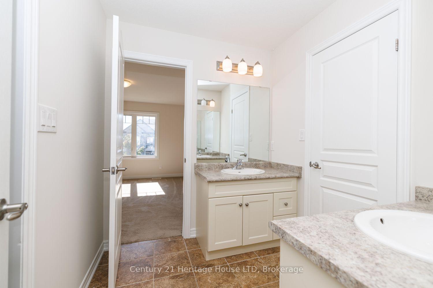 Photo 31 of 11 Philmori Crescent, Pelham, Fonthill — HOMEH