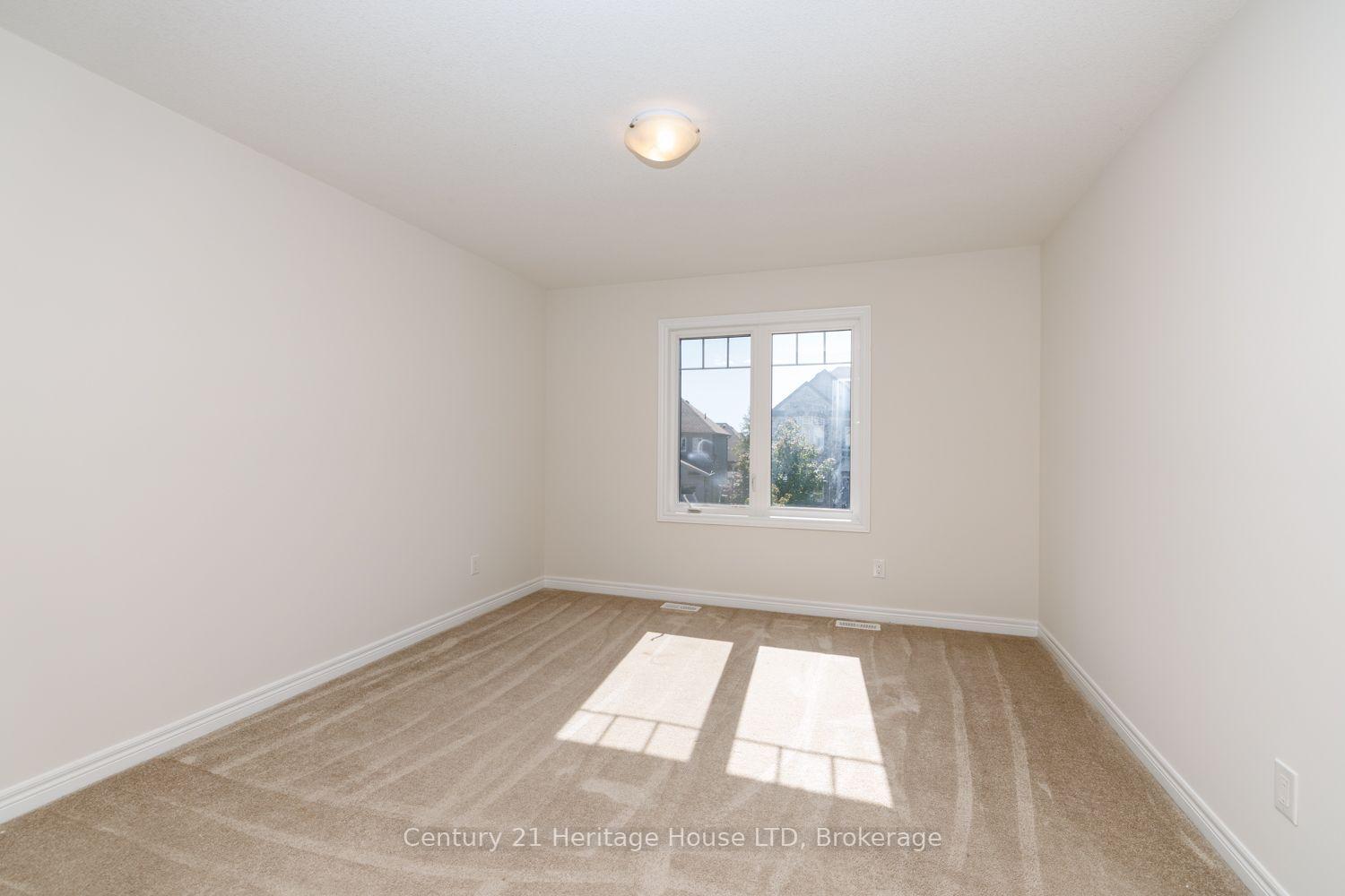 Photo 35 of 11 Philmori Crescent, Pelham, Fonthill — HOMEH